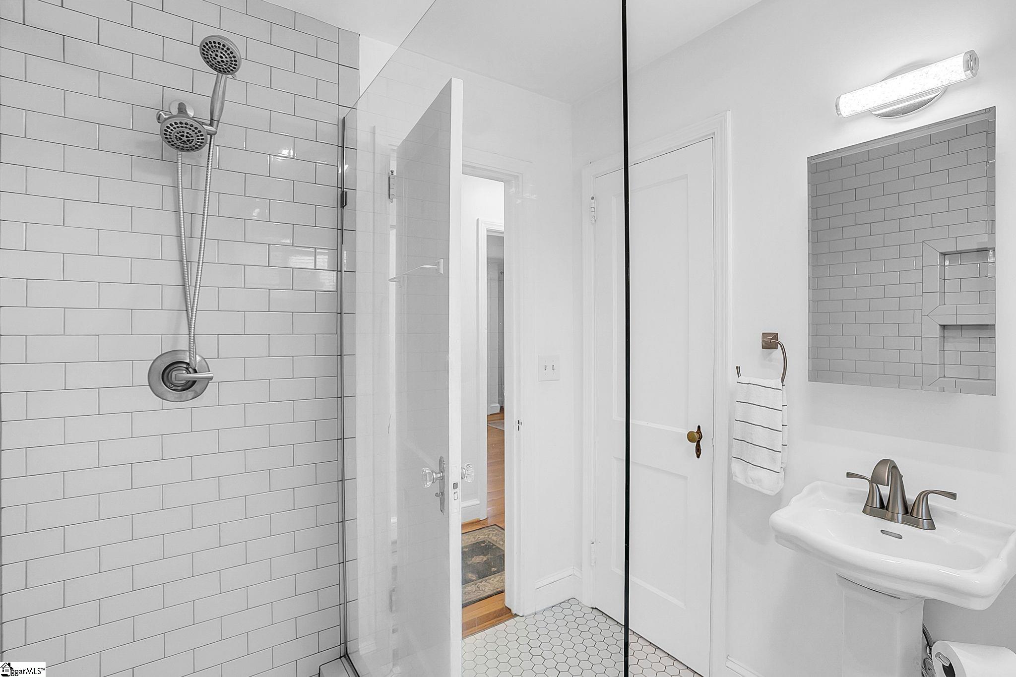 14 Midland Street Property Photo 25