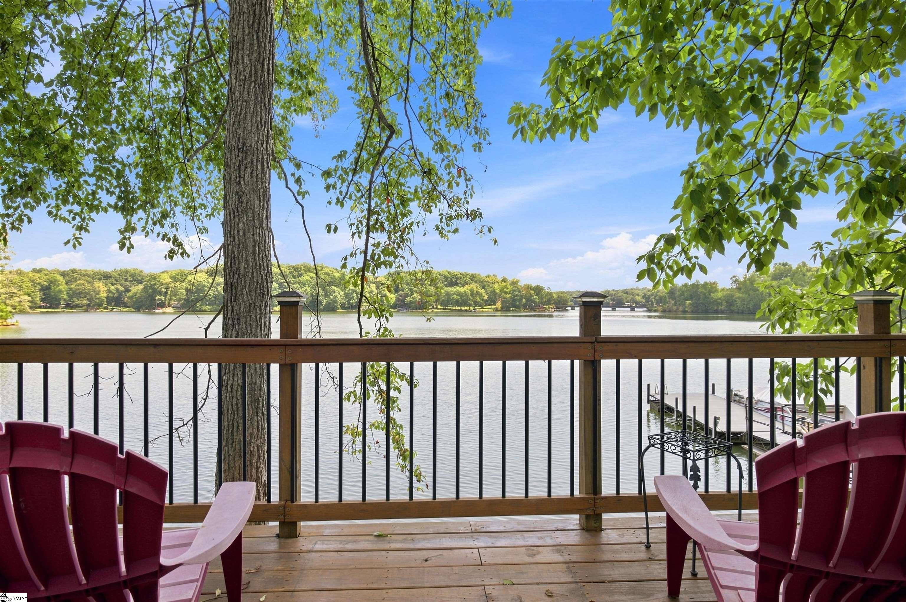 127 Rocky Shores Boat Ramp Road Property Photo 2