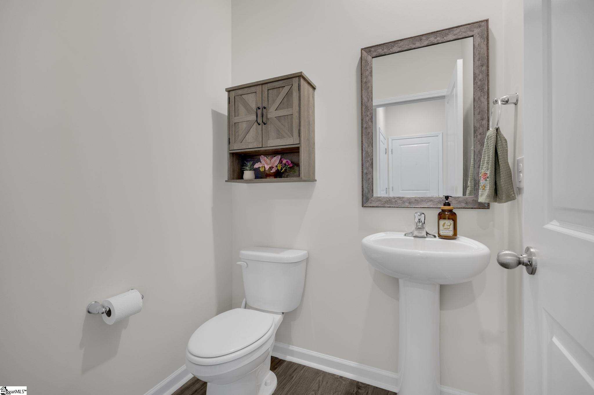 212 Emerald Creek Avenue Property Photo 14
