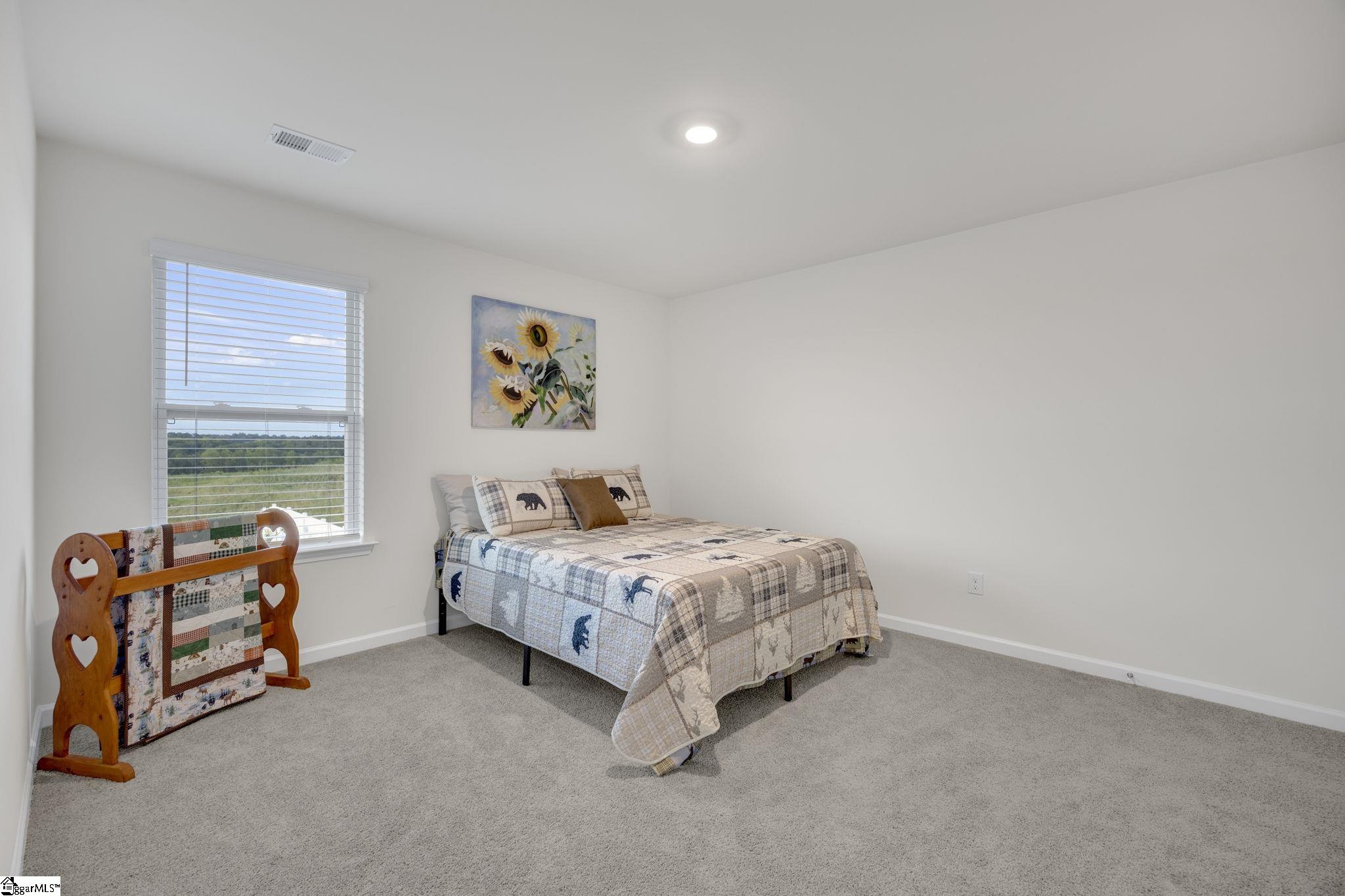 212 Emerald Creek Avenue Property Photo 23