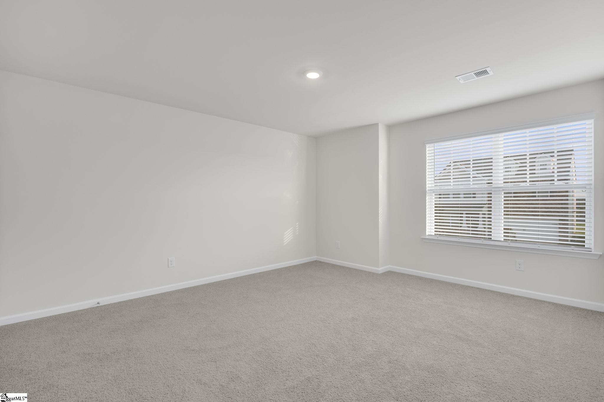 212 Emerald Creek Avenue Property Photo 25