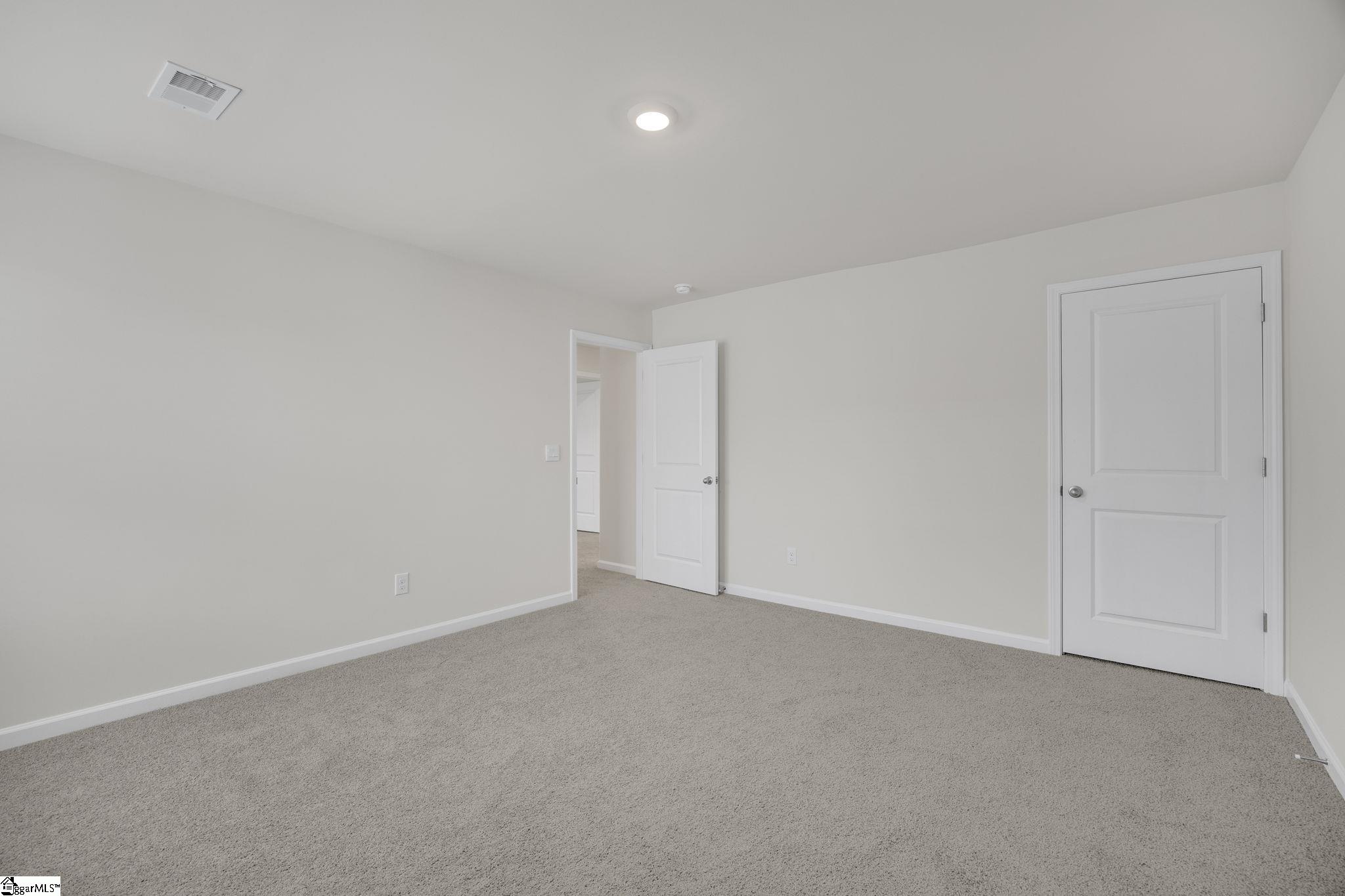 212 Emerald Creek Avenue Property Photo 26