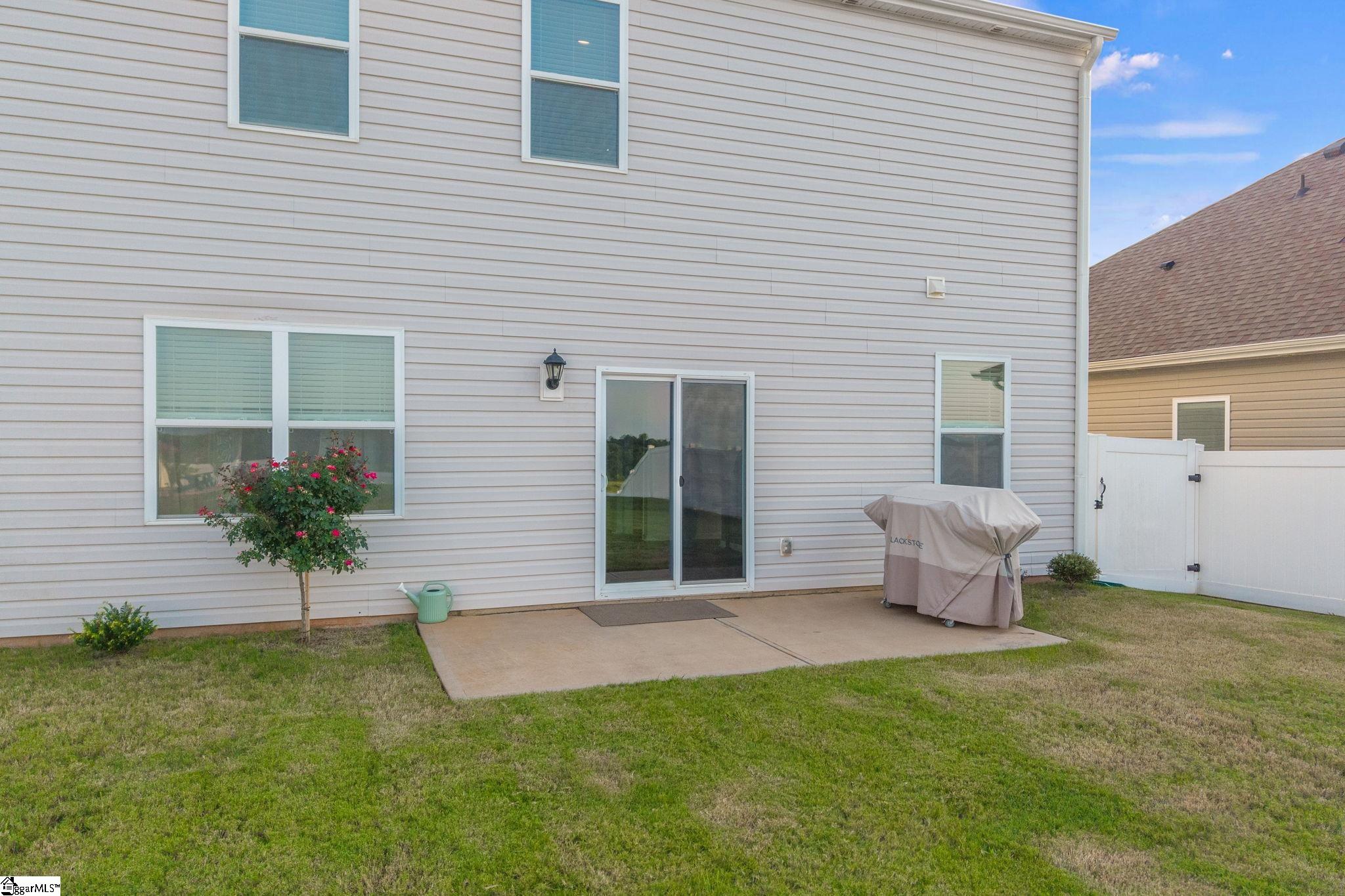212 Emerald Creek Avenue Property Photo 29