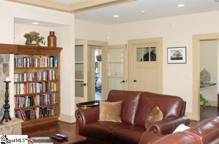 712 Scharlin Drive Property Photo 14