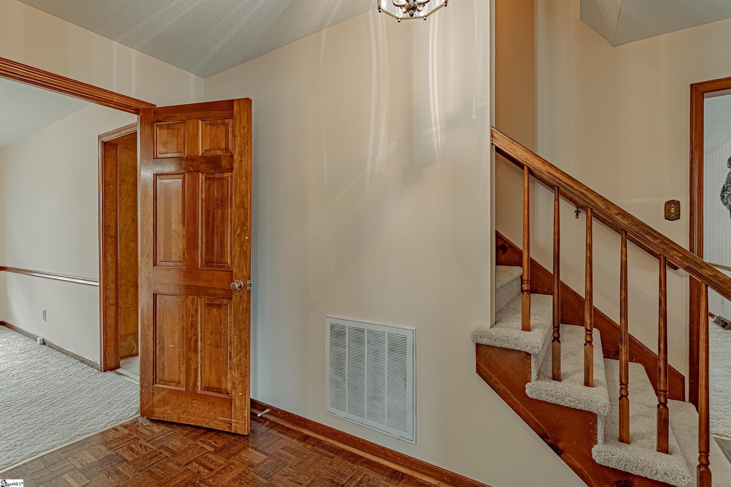 103 Brigham Creek Court Property Photo 6