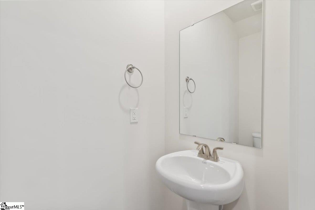 121 Terpack Court Property Photo 7