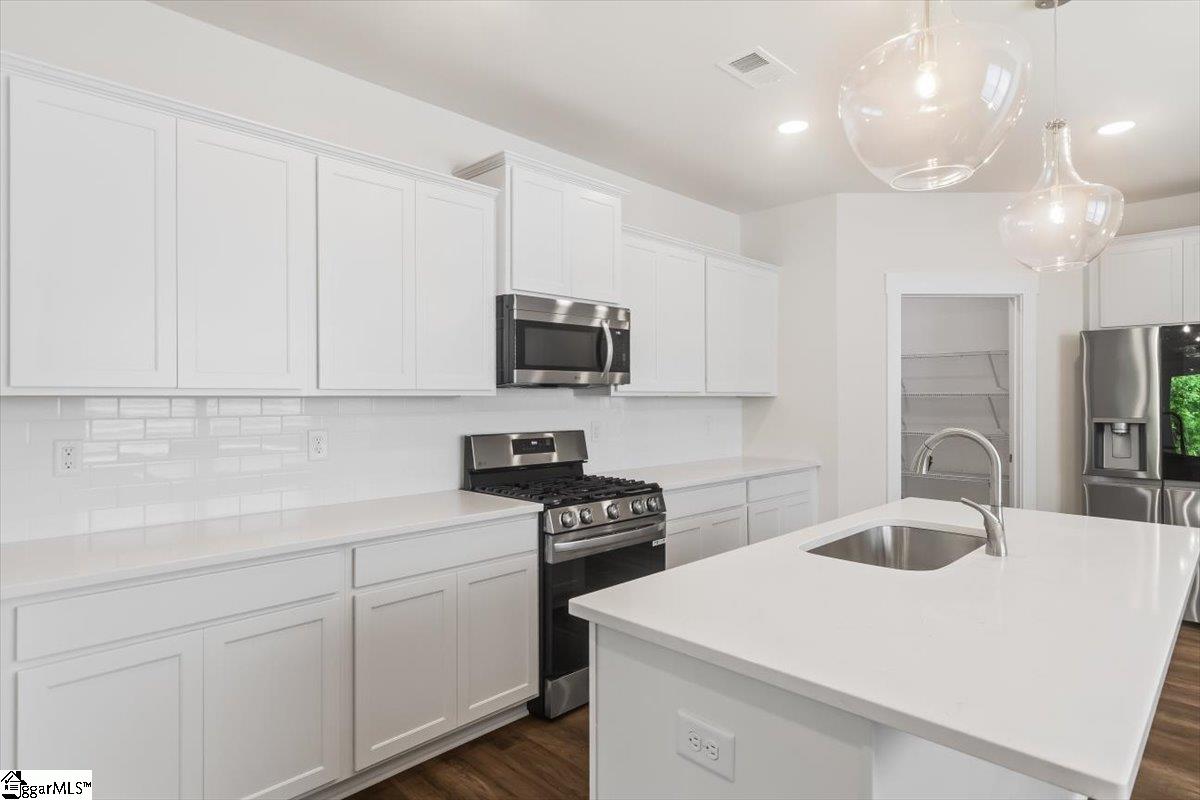 121 Terpack Court Property Photo 11