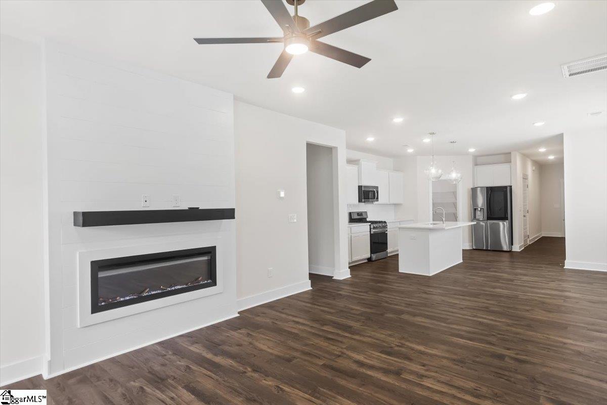 121 Terpack Court Property Photo 13
