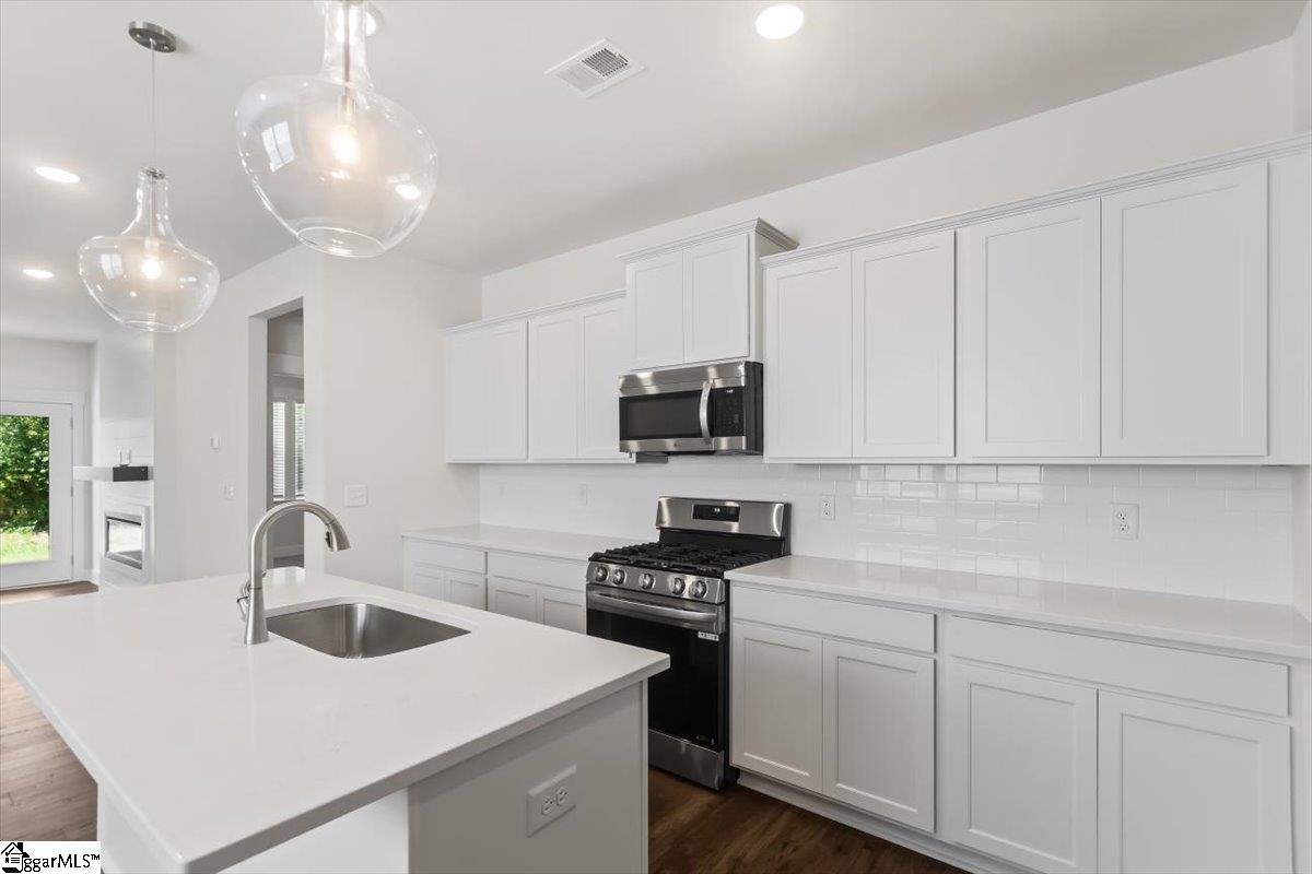 121 Terpack Court Property Photo 17