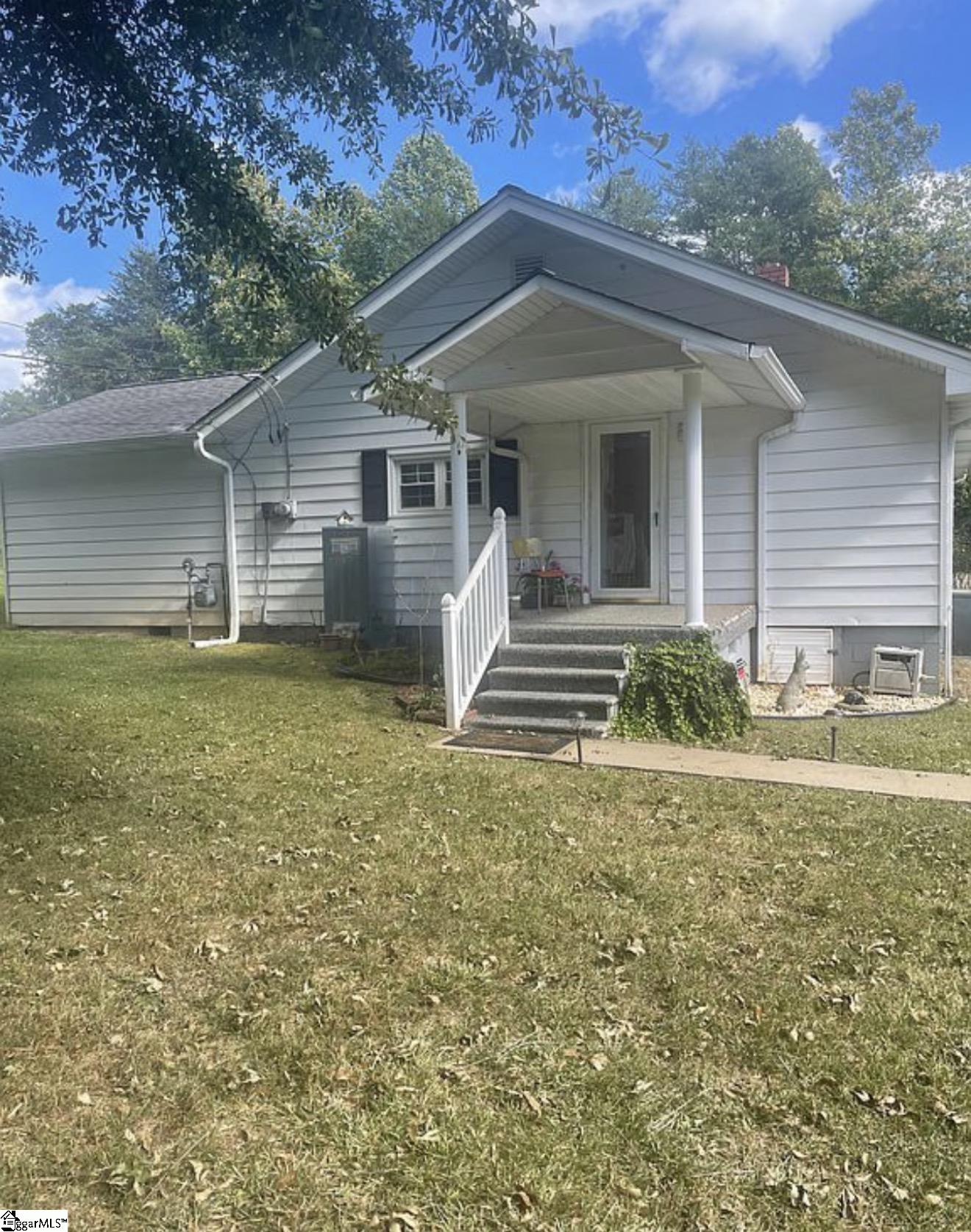947 Midway Road Property Photo 3