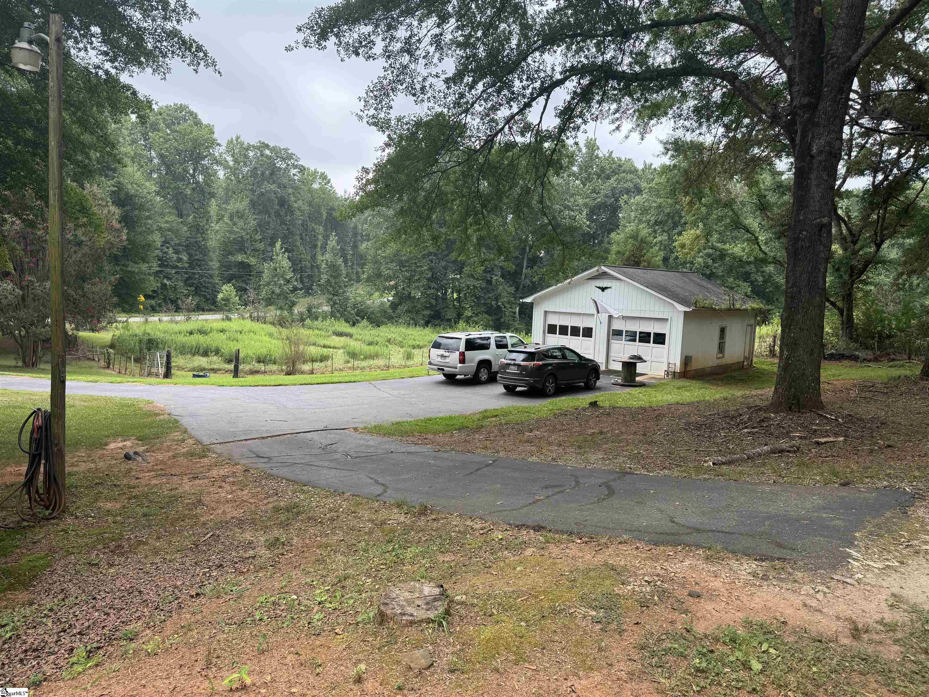 947 Midway Road Property Photo 6
