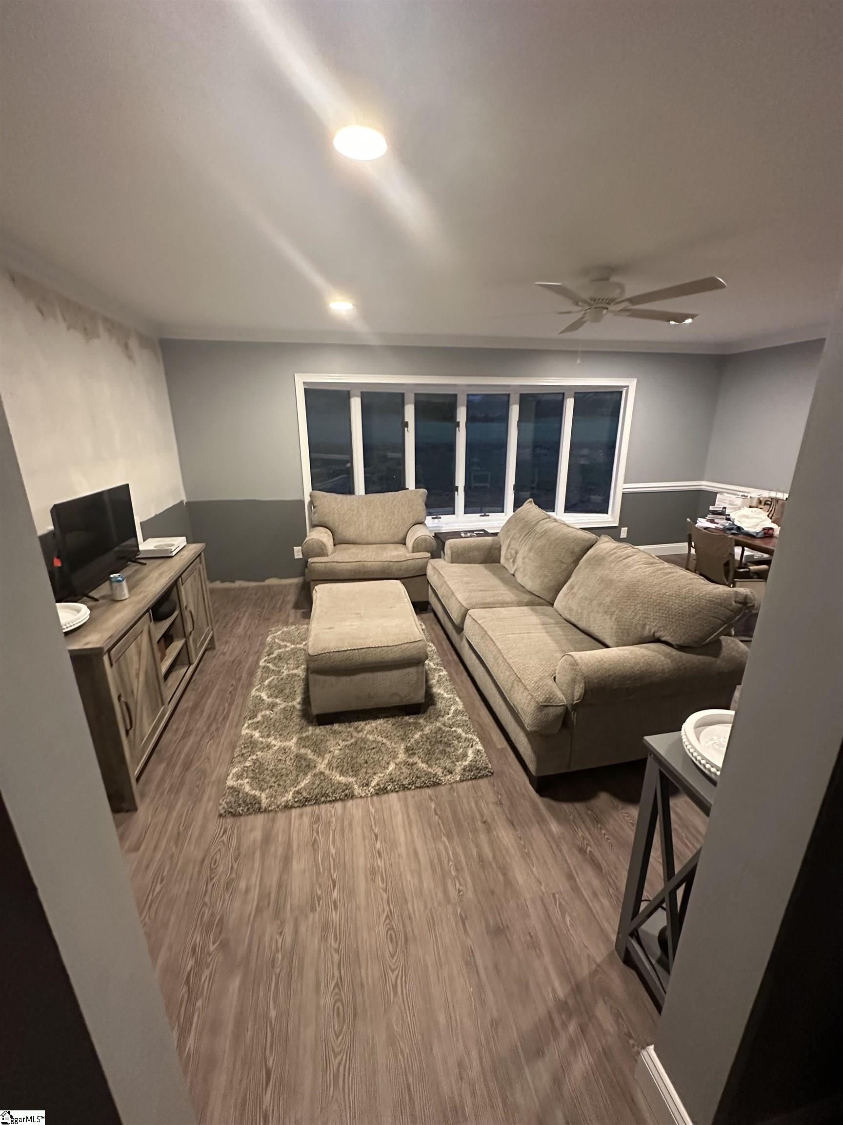 947 Midway Road Property Photo 14