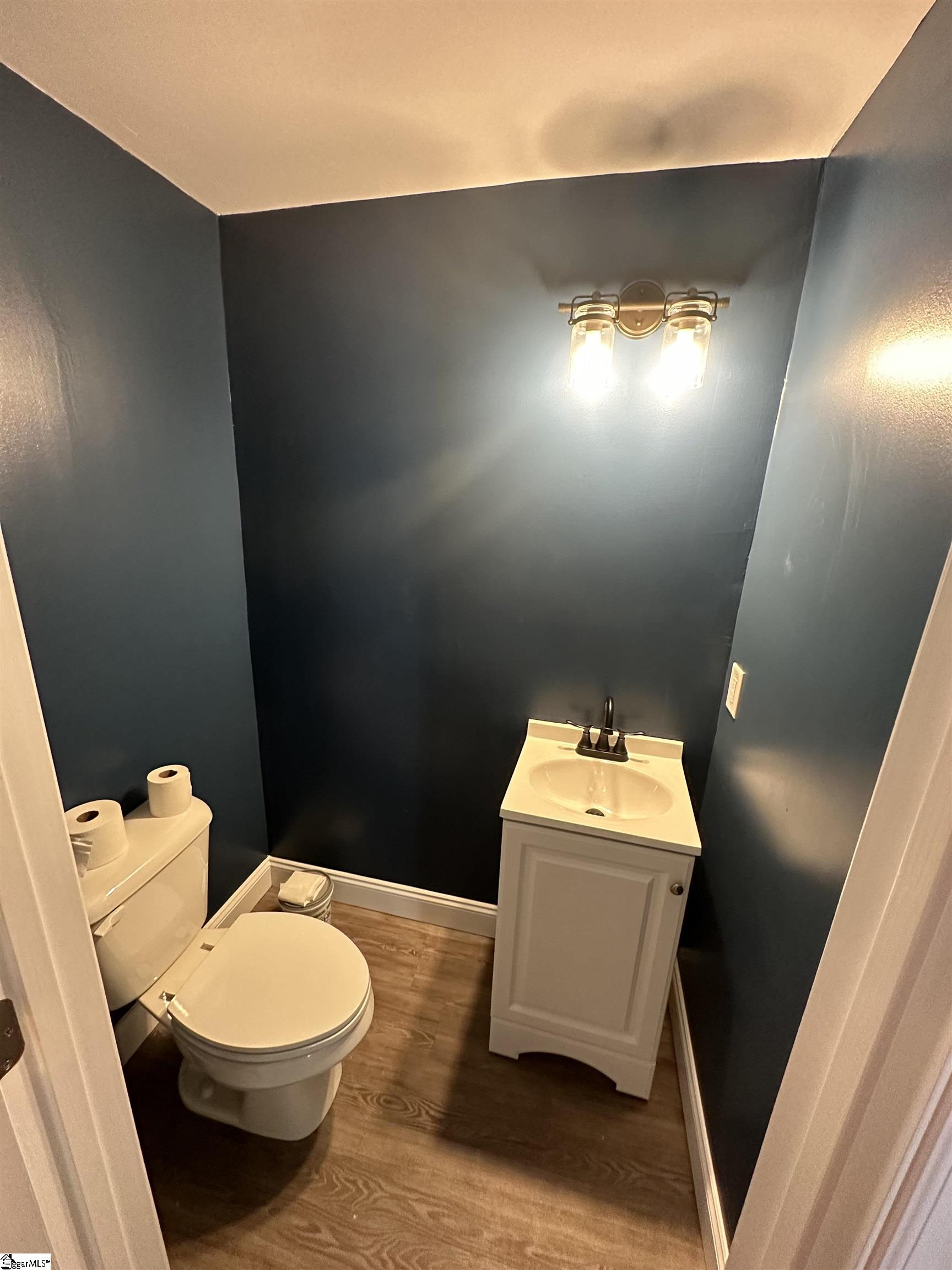 947 Midway Road Property Photo 15