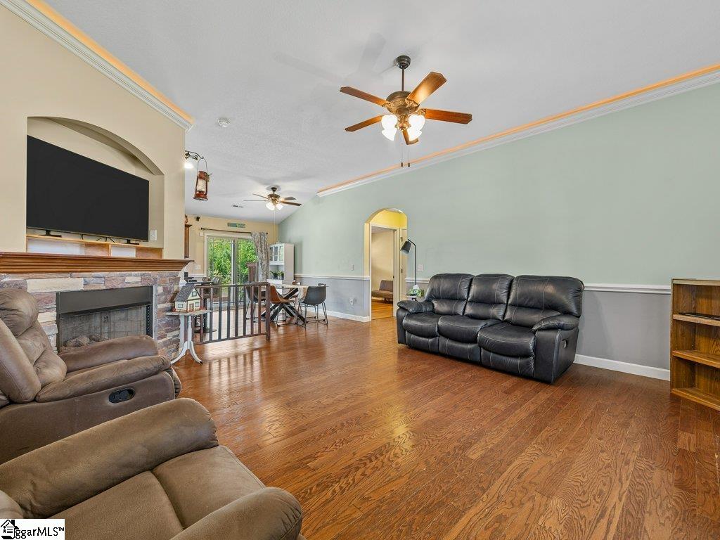 326 Gleaner Drive Property Photo 7