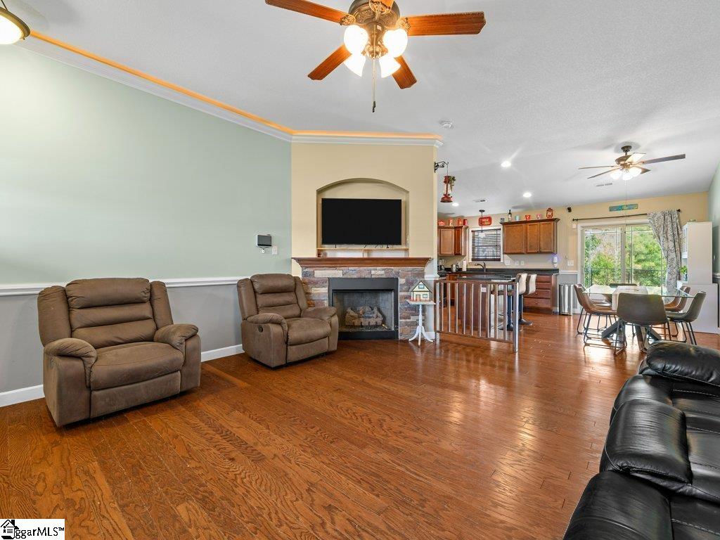 326 Gleaner Drive Property Photo 8