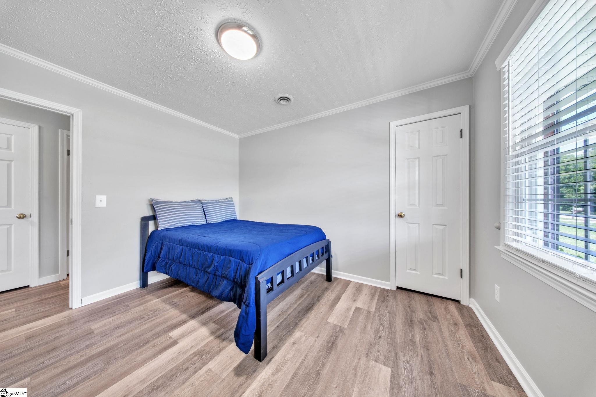 207 Vinewood Street Property Photo 15