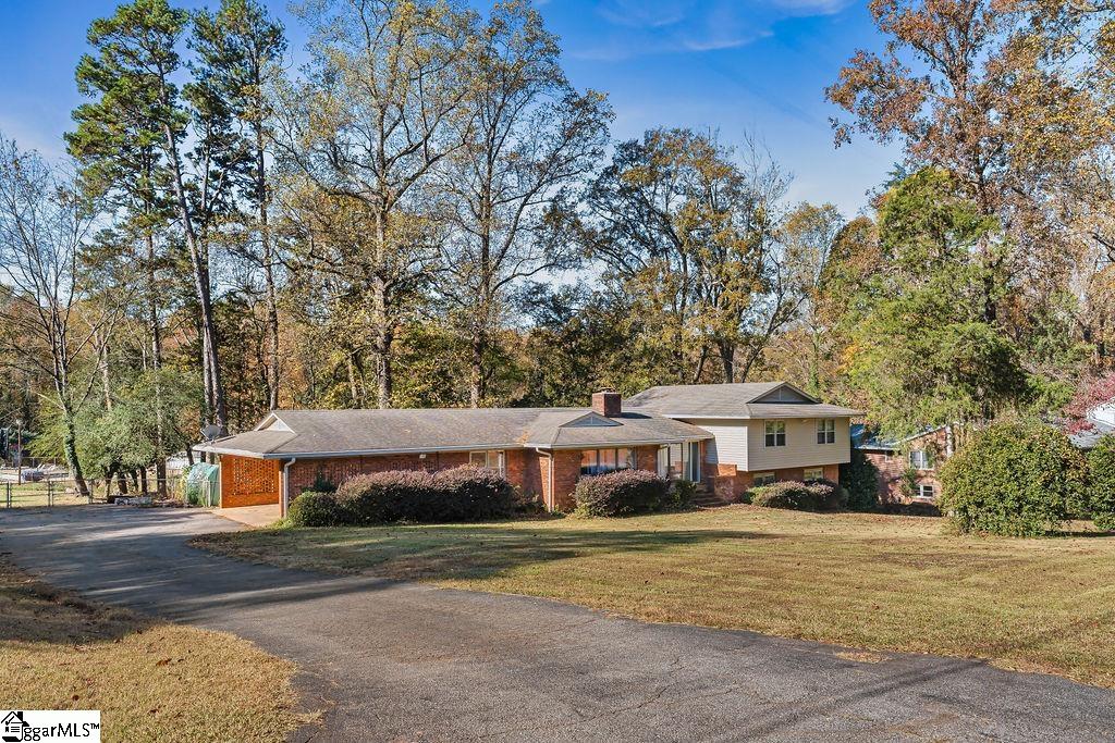 524 Perrin Drive Property Photo 3