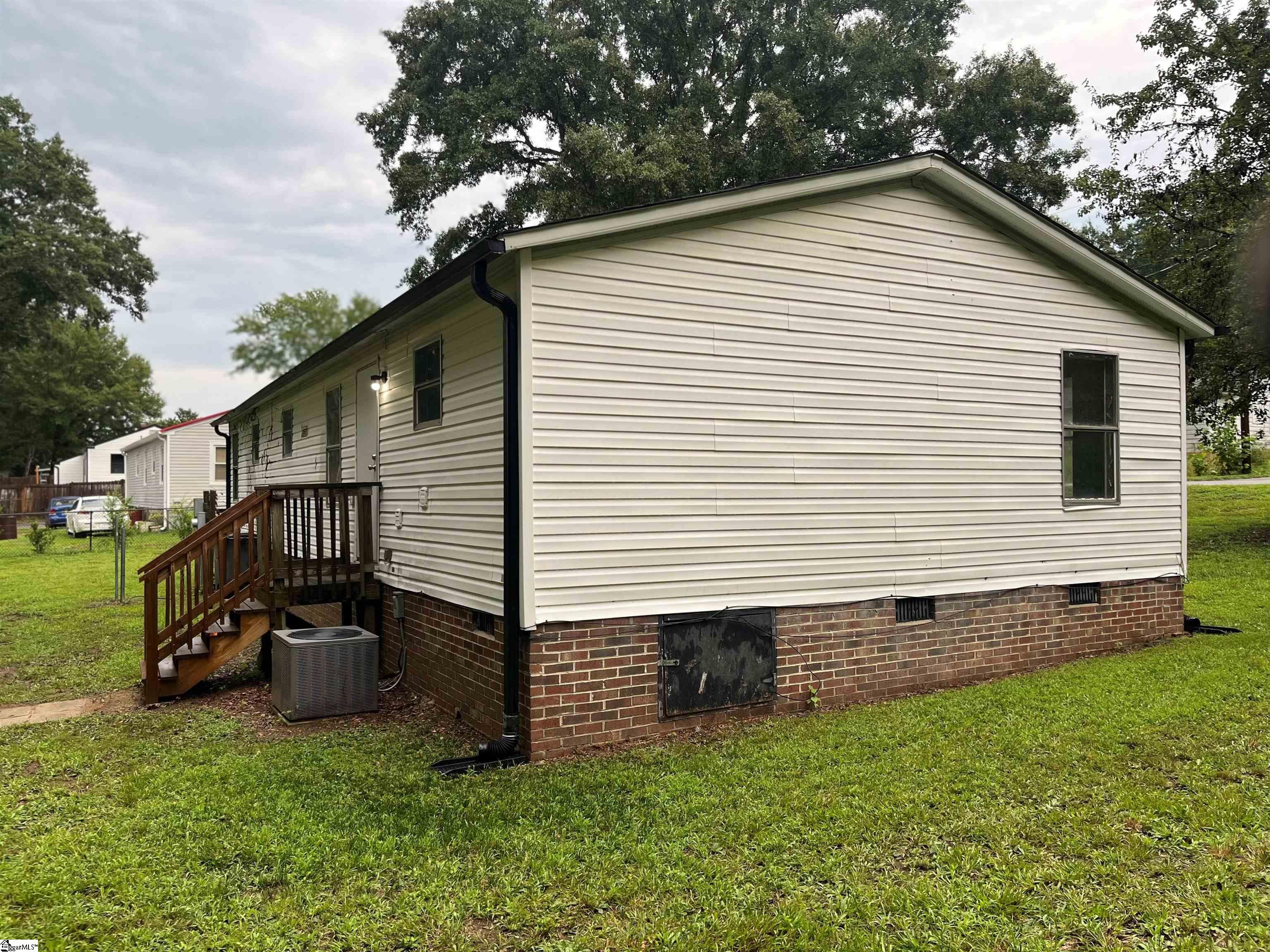 13 Echols Drive Property Photo 2