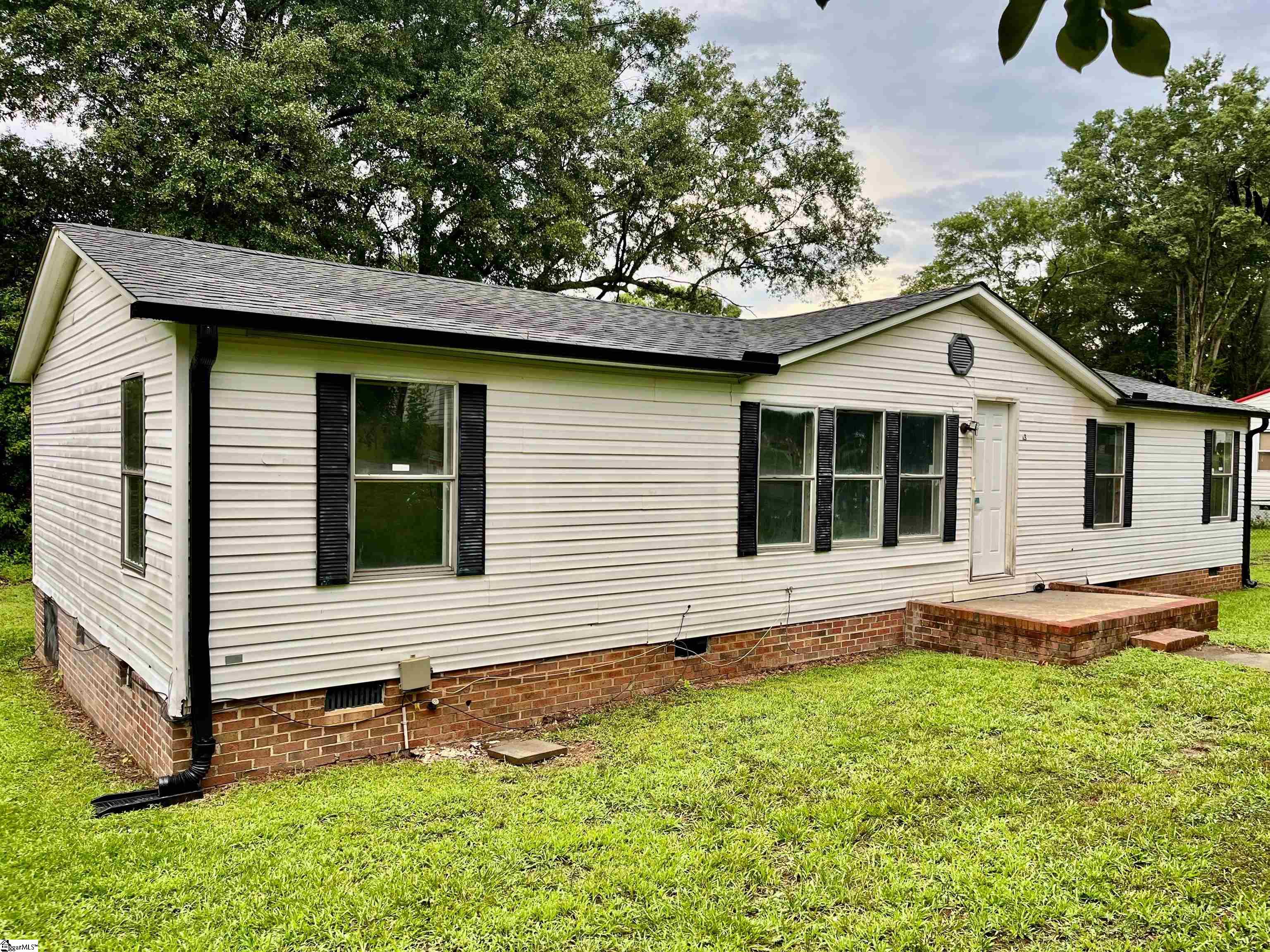 13 Echols Drive Property Photo 3