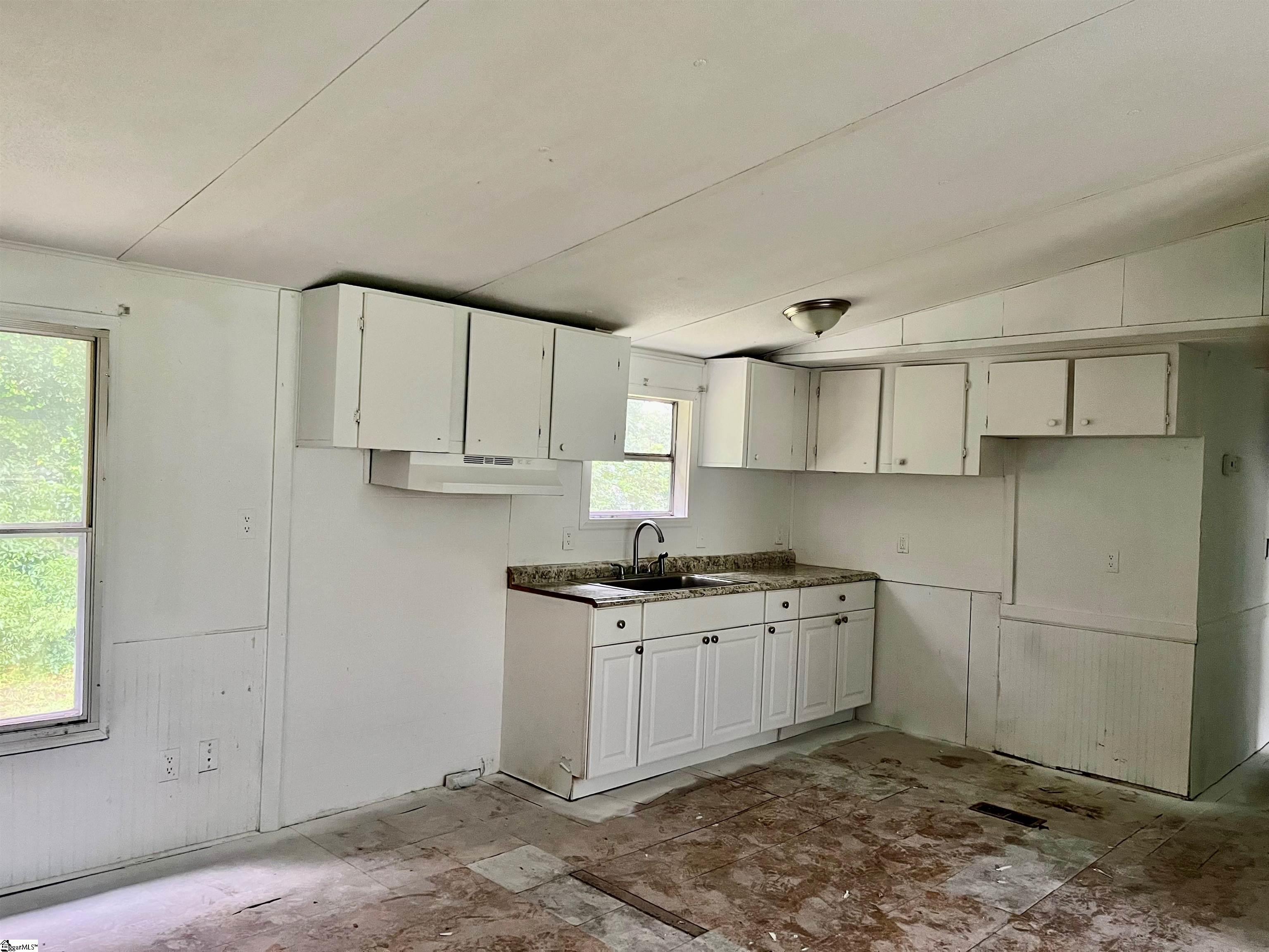 13 Echols Drive Property Photo 4