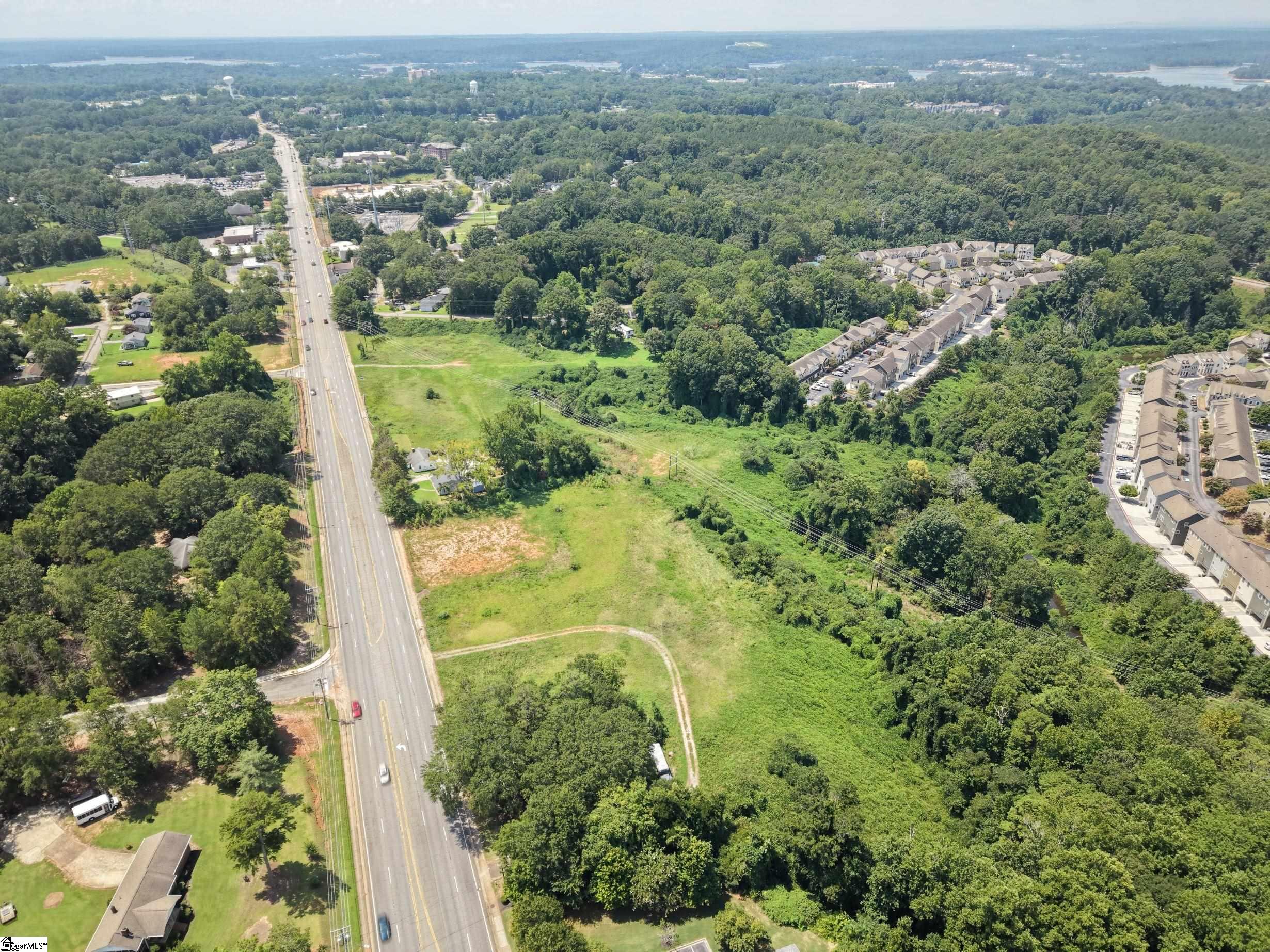 579 Old Greenville Highway Property Photo 3