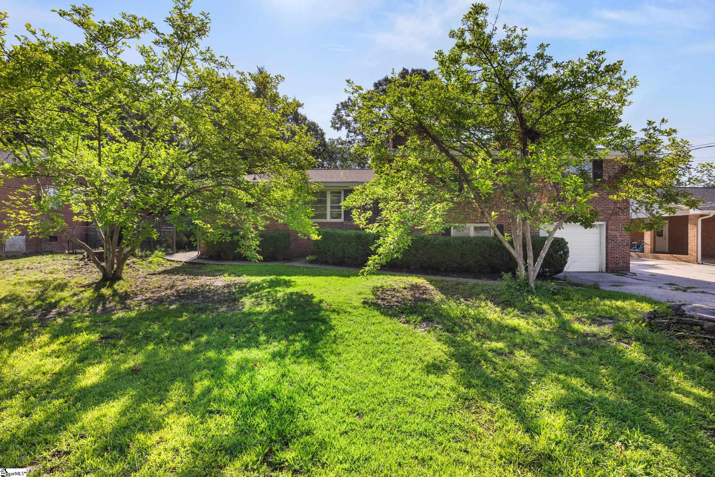 132 Trent Drive Property Photo 3