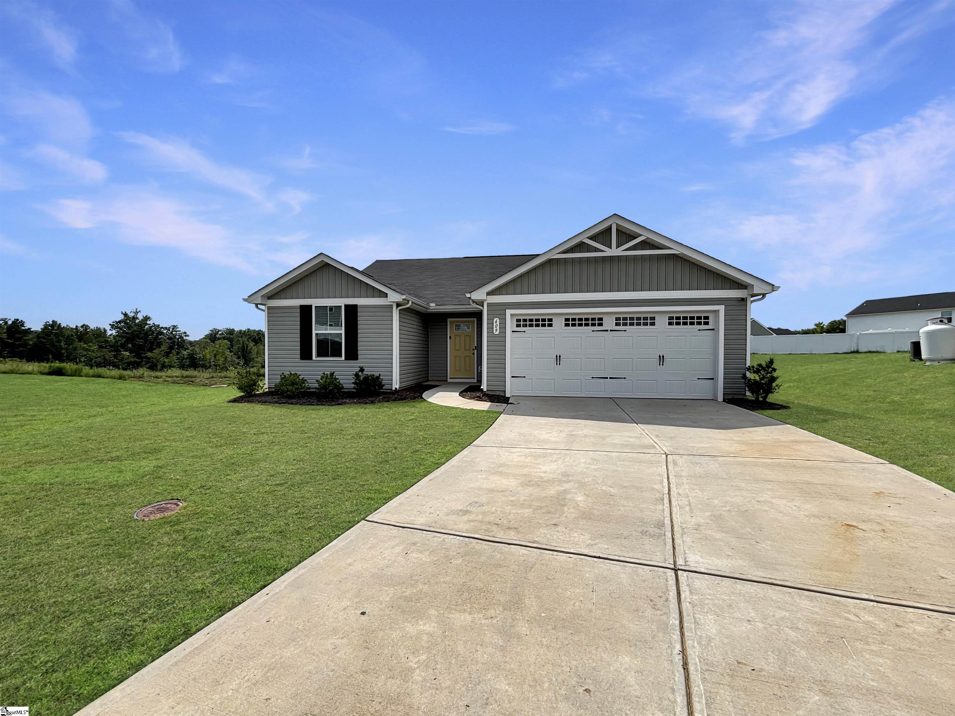 1601136 Property Photo 1