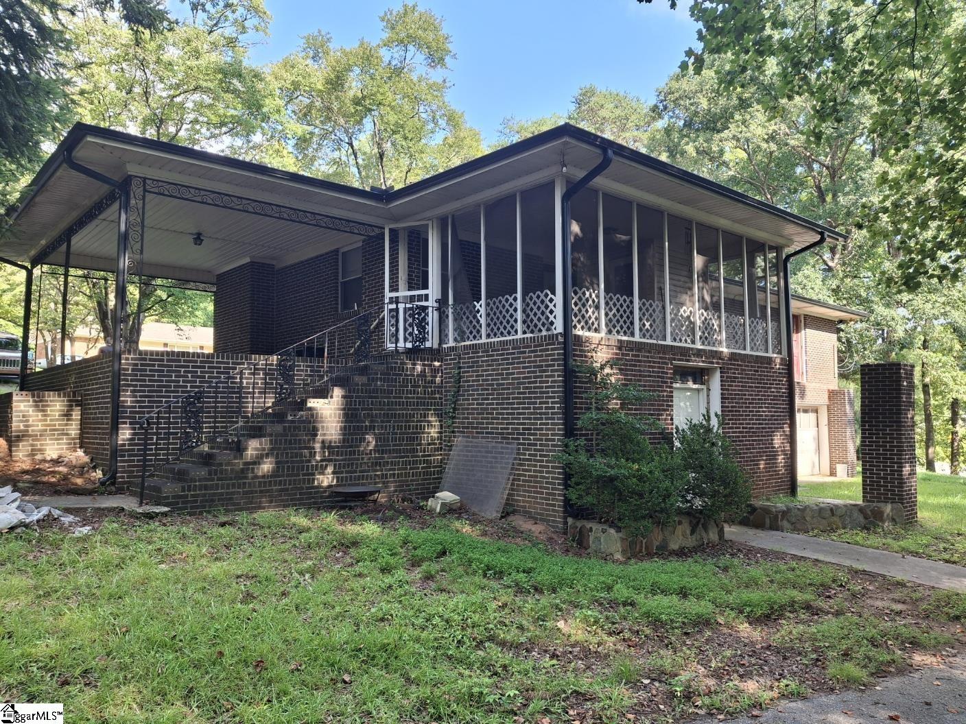211 Thomas Road Property Photo 5