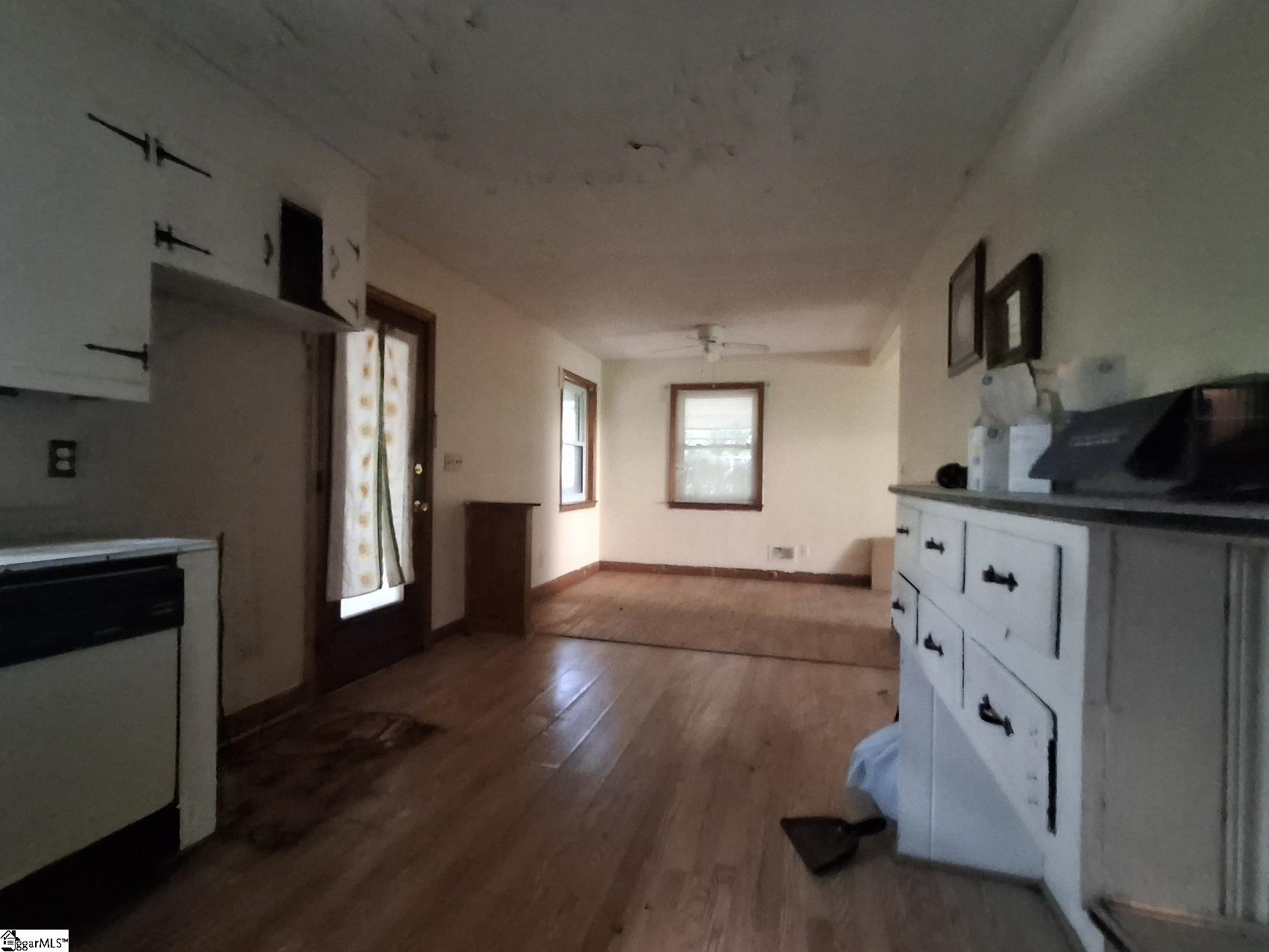 211 Thomas Road Property Photo 15