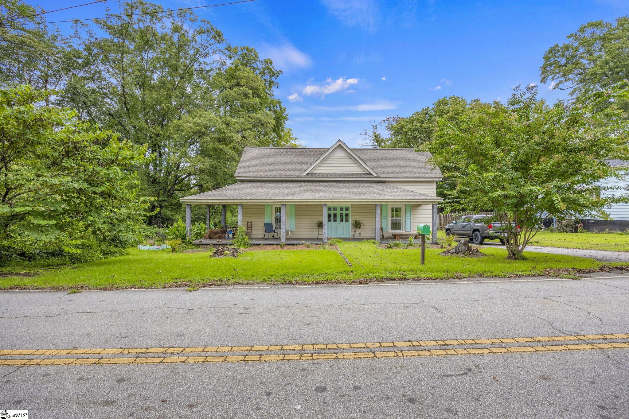 310 Edgemont Avenue Property Photo 4