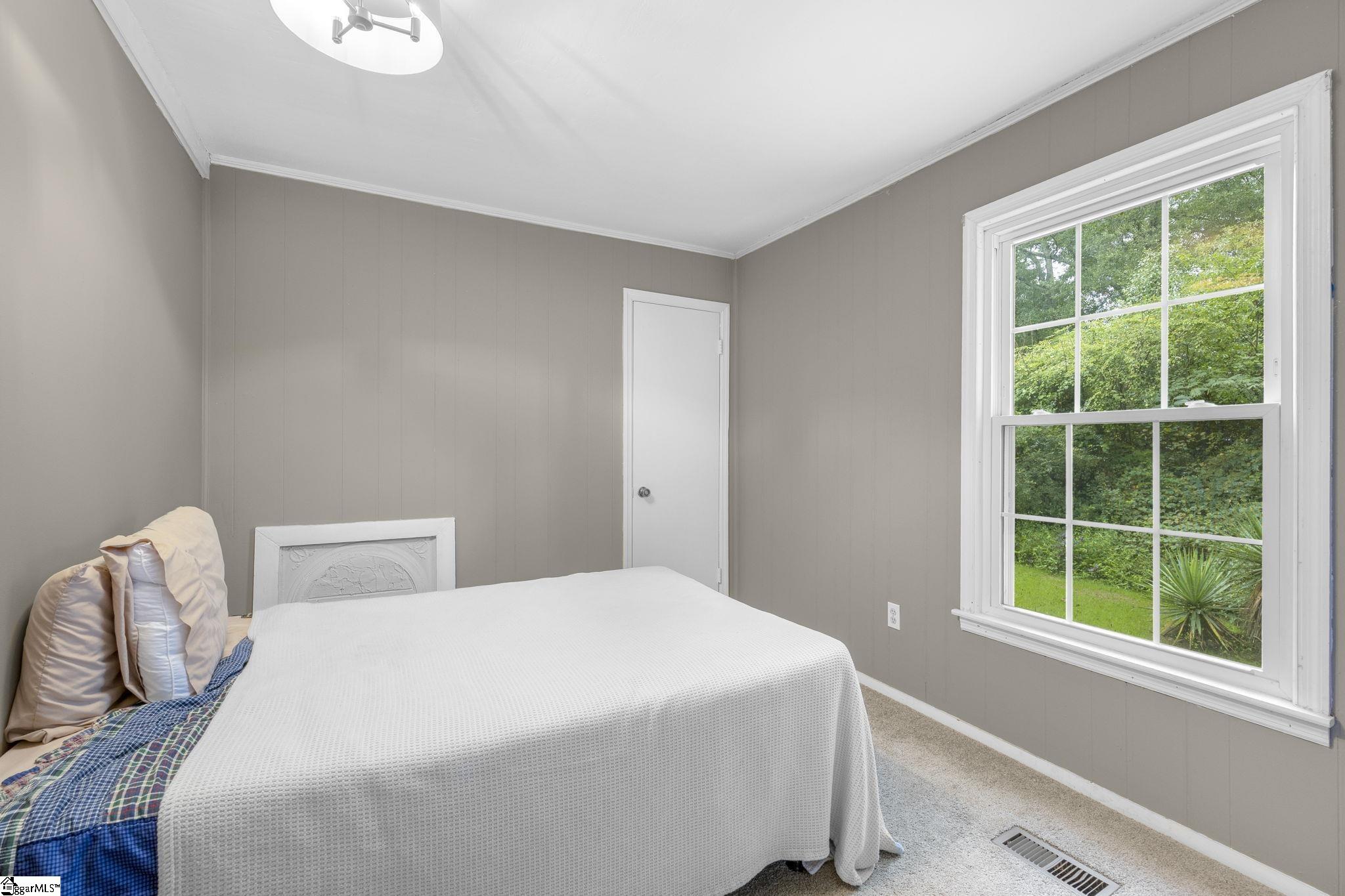 310 Edgemont Avenue Property Photo 23