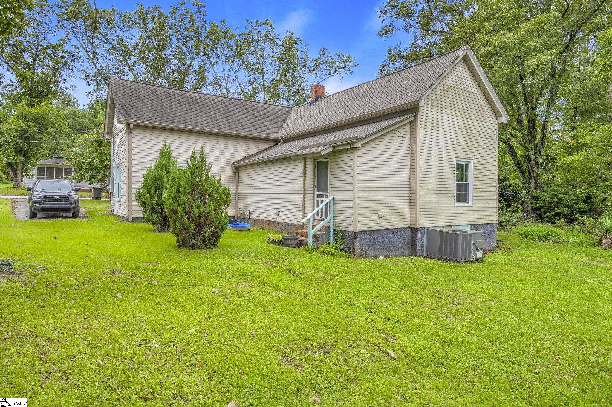 310 Edgemont Avenue Property Photo 27