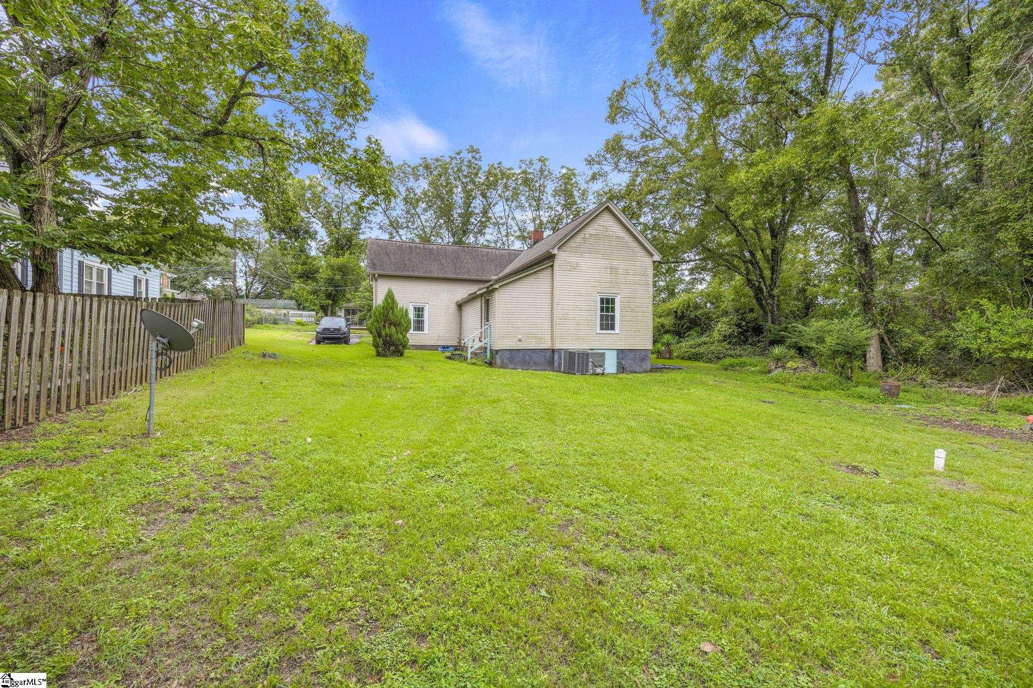 310 Edgemont Avenue Property Photo 31
