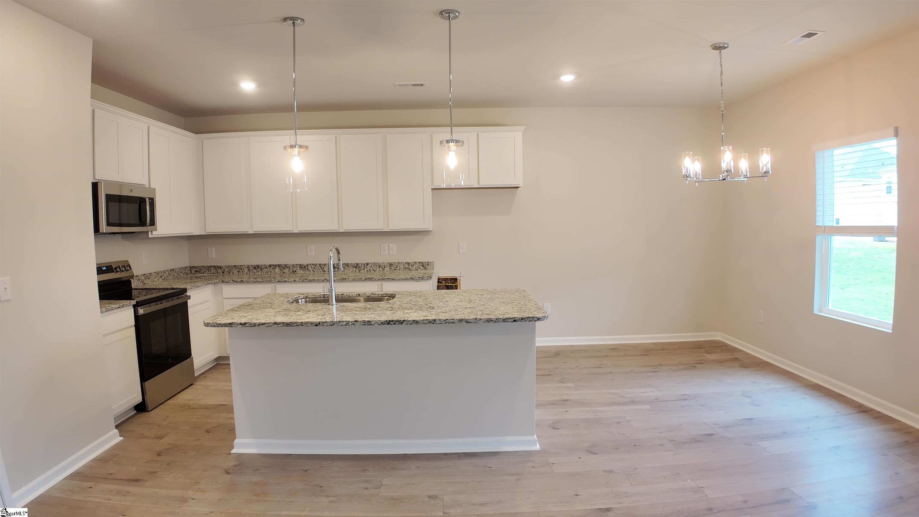 502 Cedar Valley Drive Property Photo 3