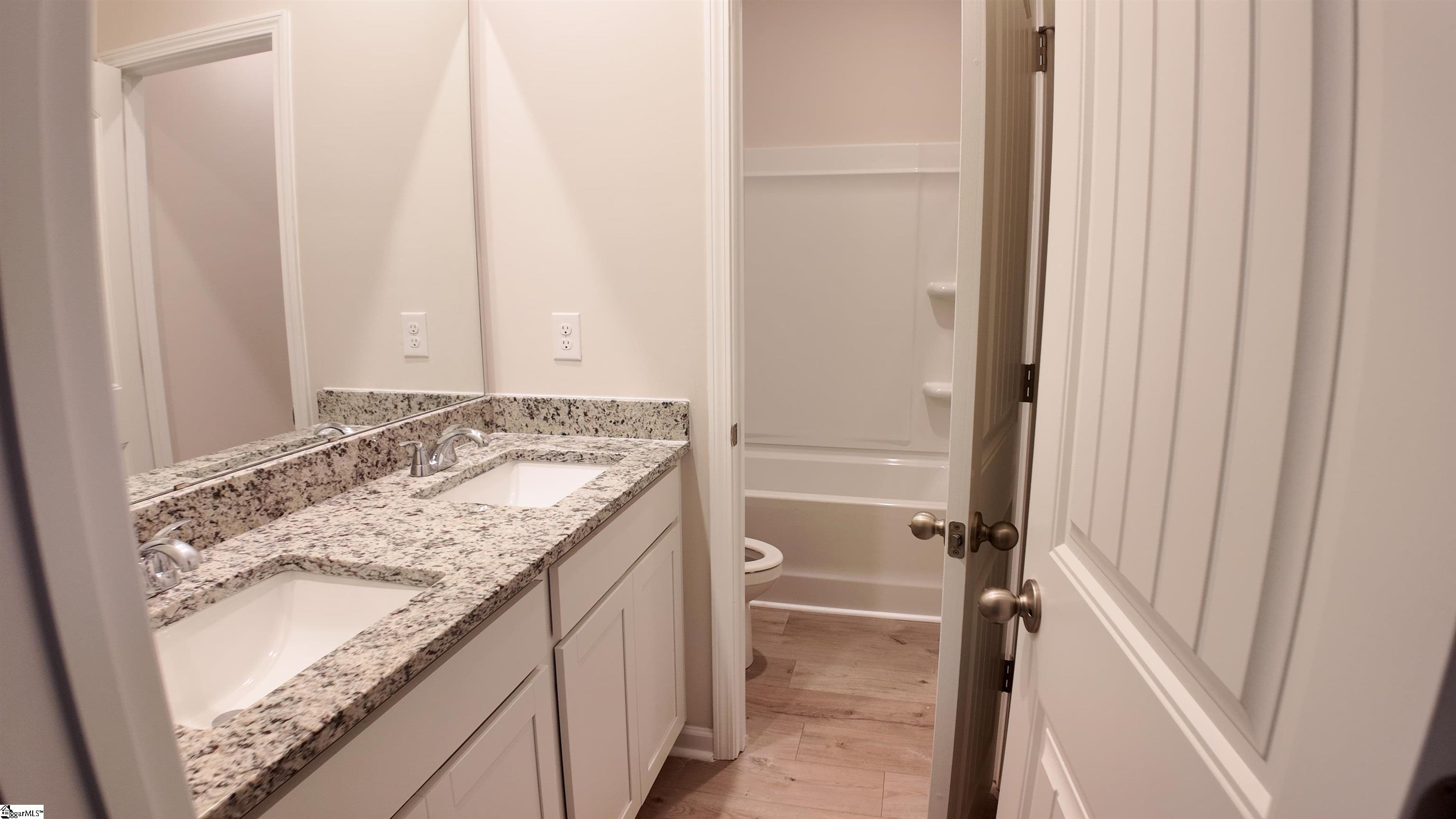 502 Cedar Valley Drive Property Photo 12