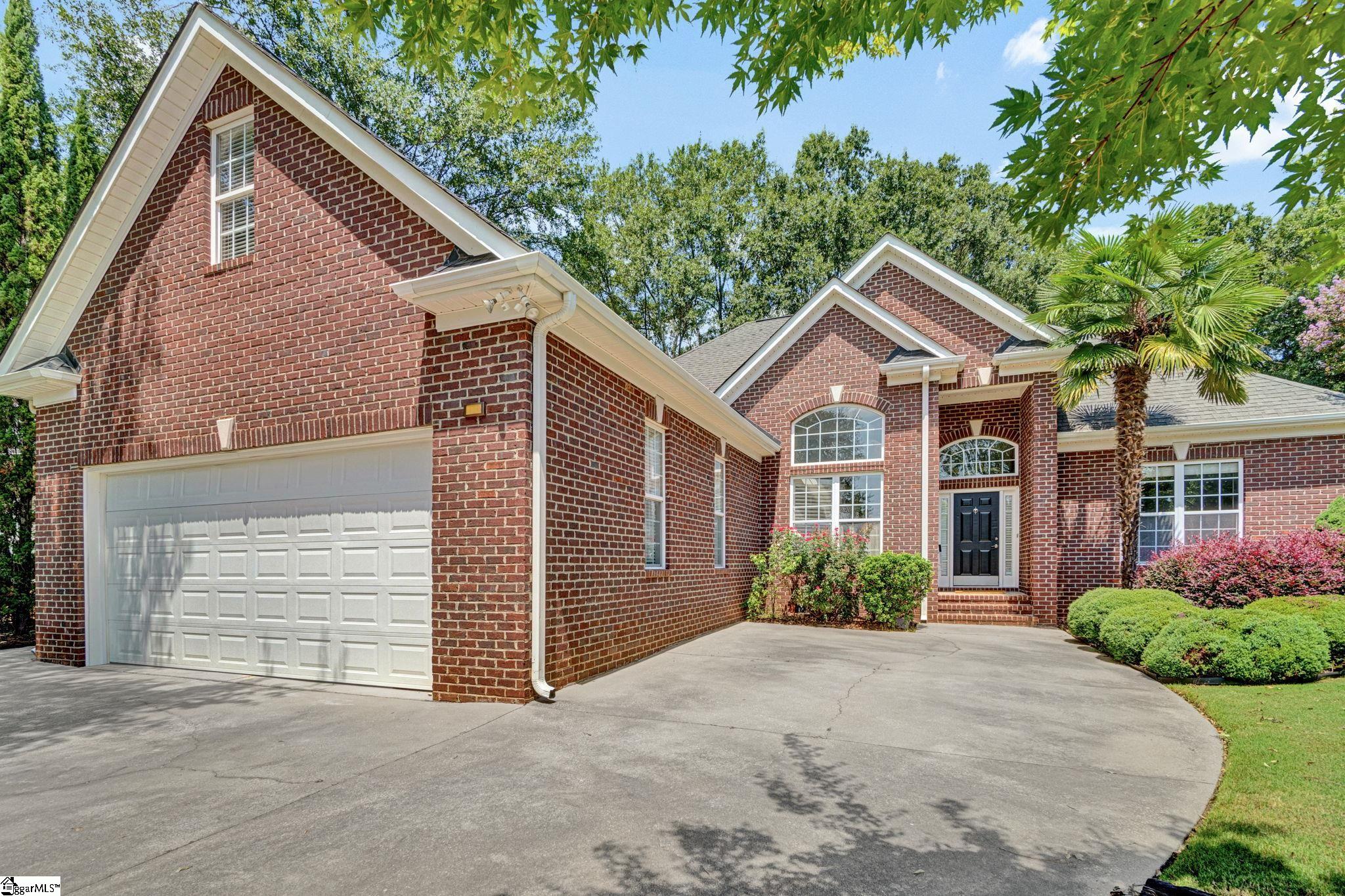 115 Clairewood Court Property Photo 3