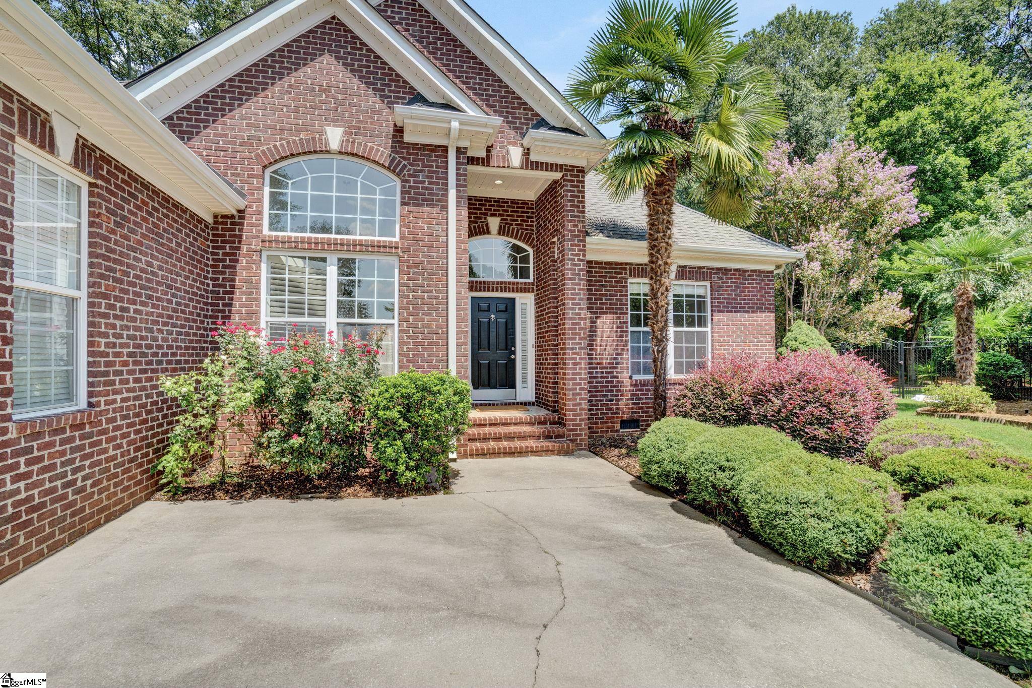 115 Clairewood Court Property Photo 4