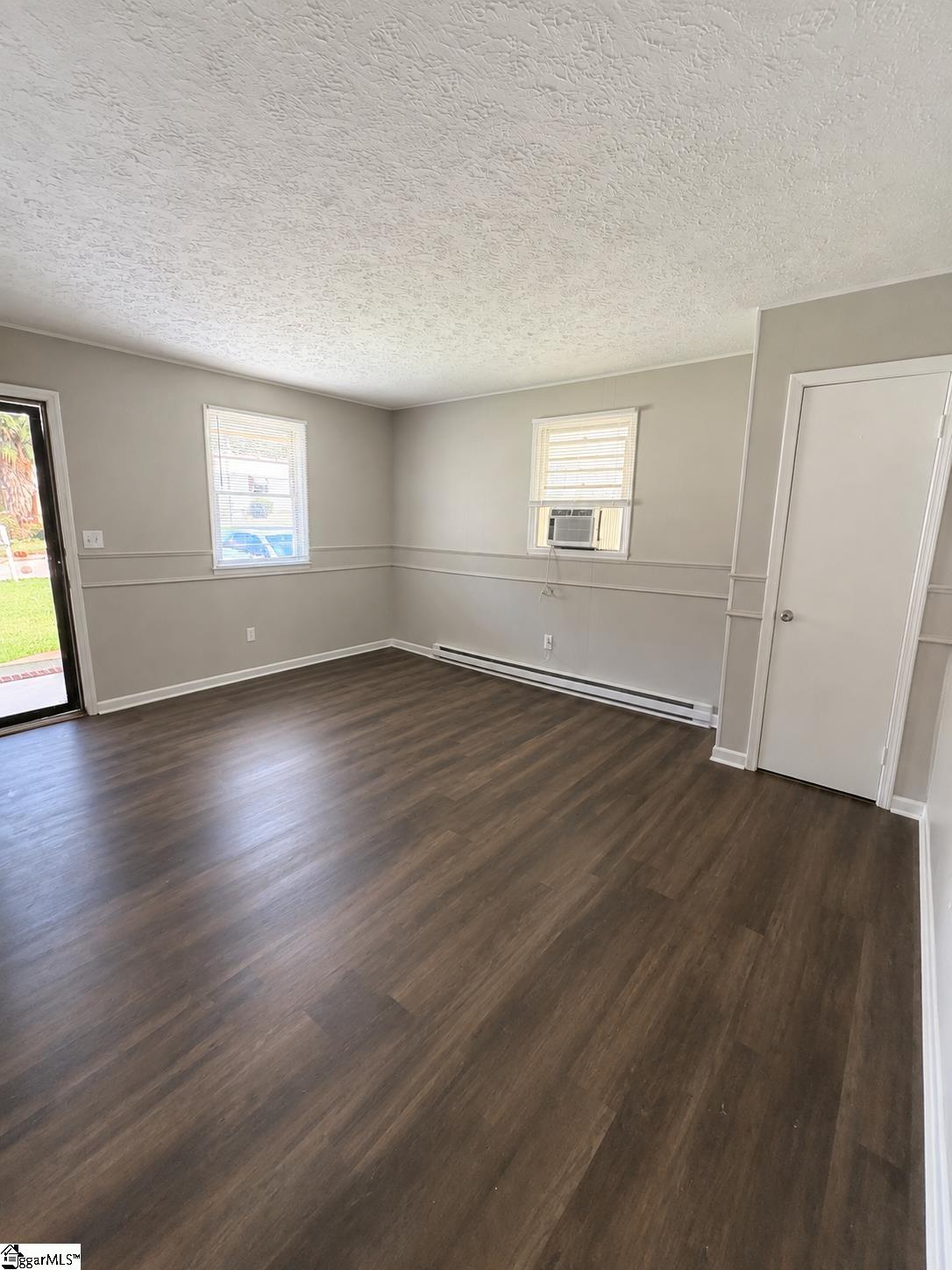 206 Uneeda Drive Property Photo 3