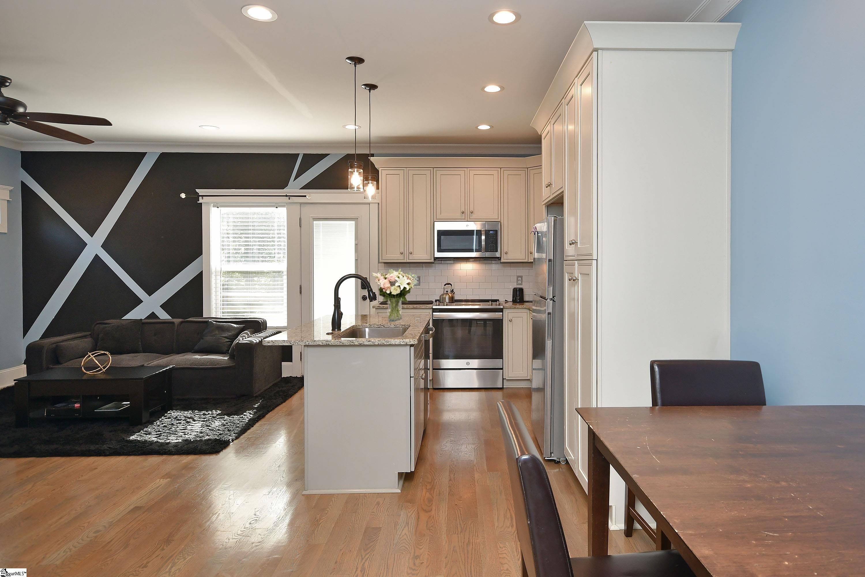 232 Broadview Drive Property Photo 11