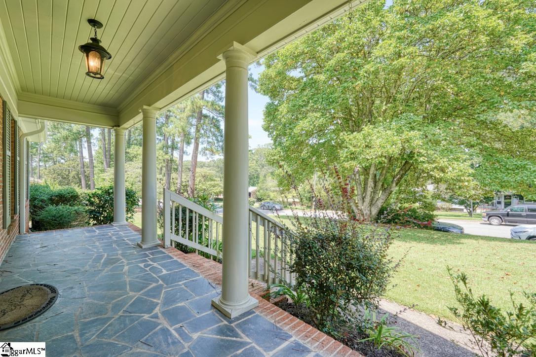 103 Pinetree Circle Property Photo 2