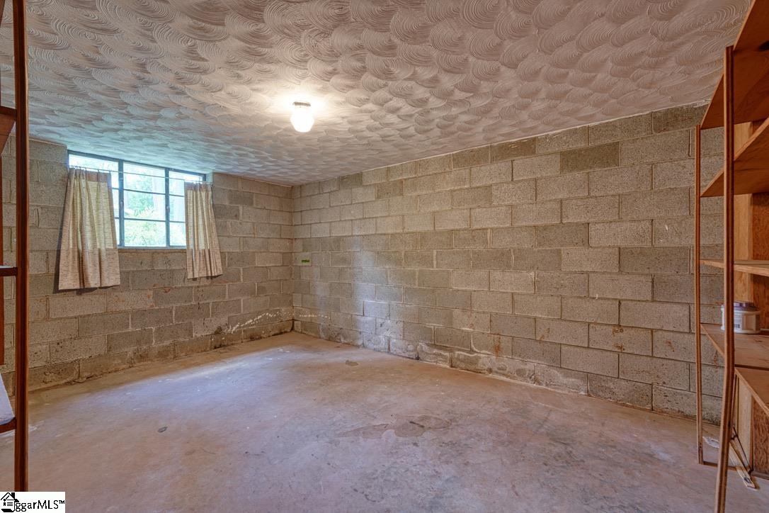 103 Pinetree Circle Property Photo 41