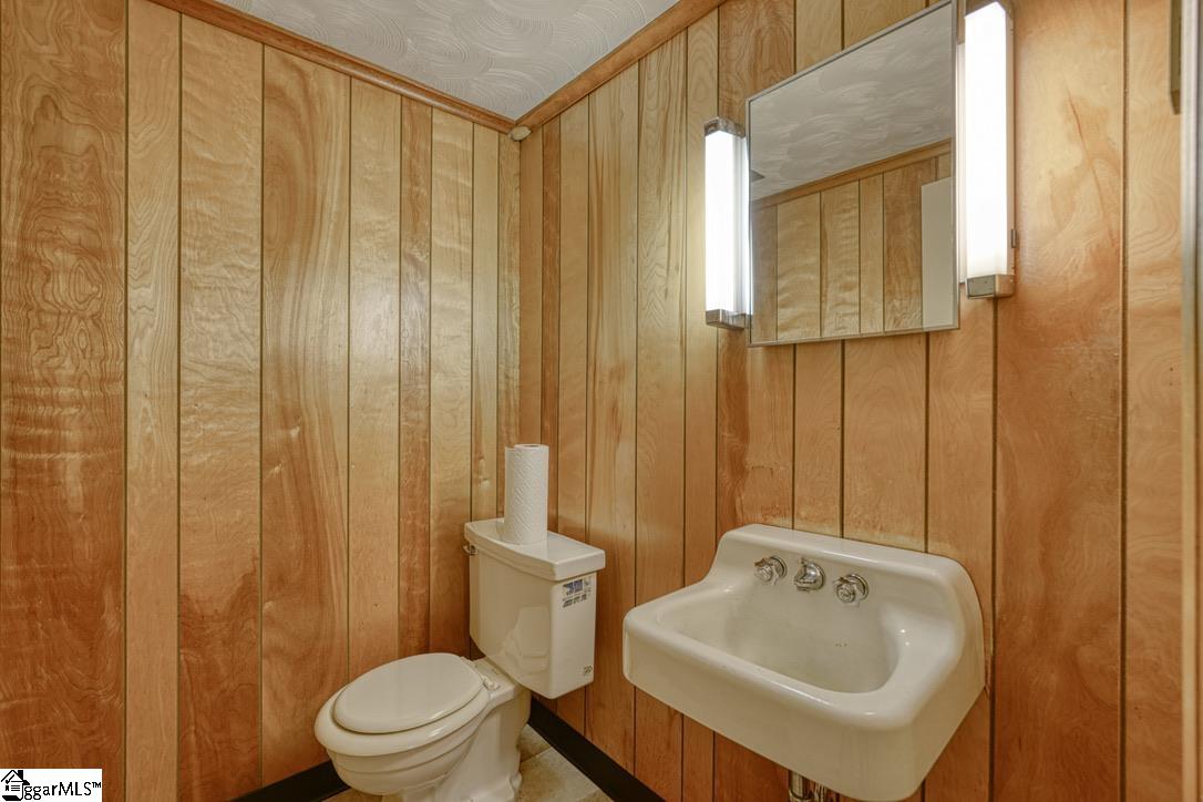 103 Pinetree Circle Property Photo 44