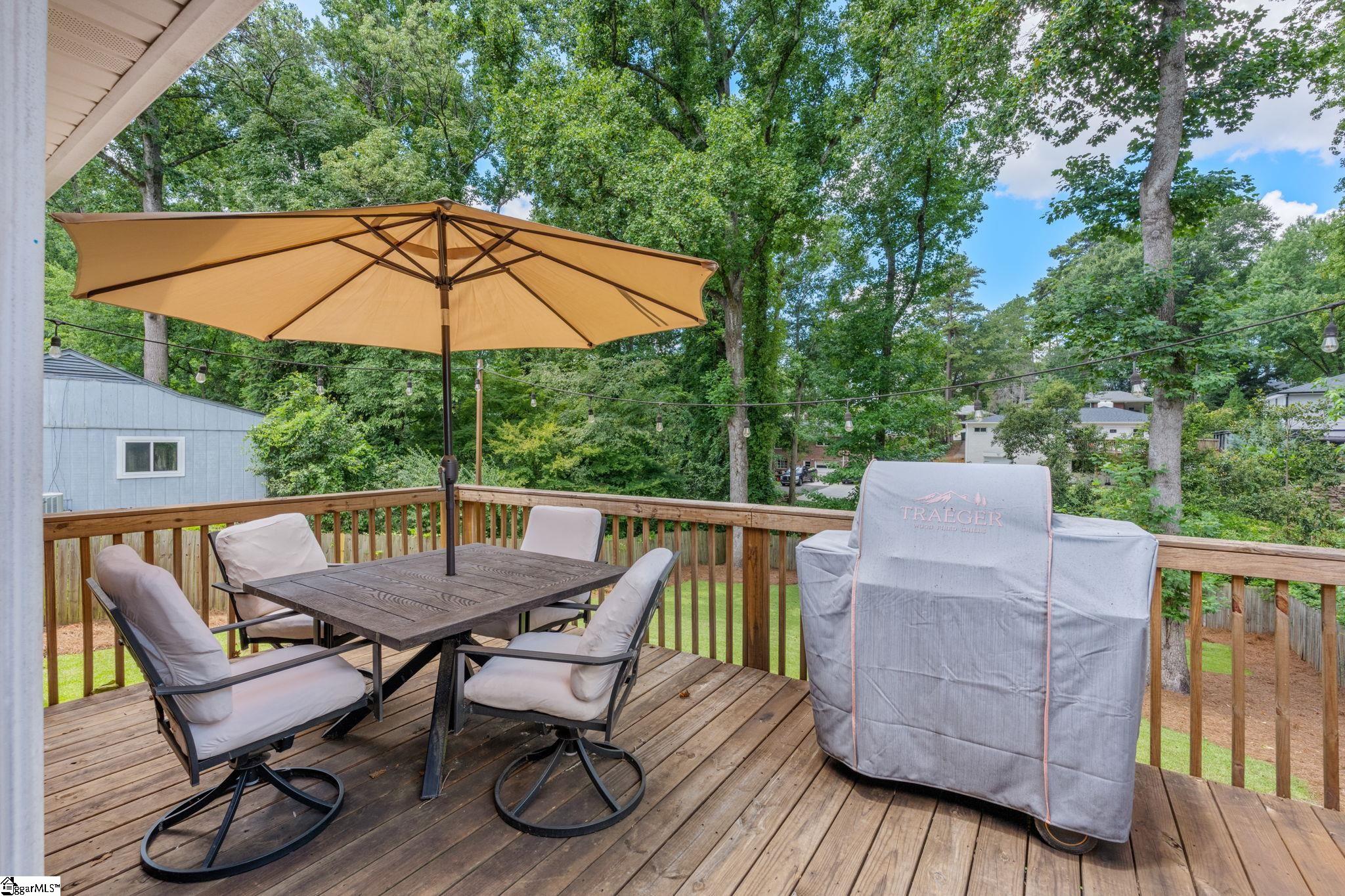 212 Robin Hood Road Property Photo 24