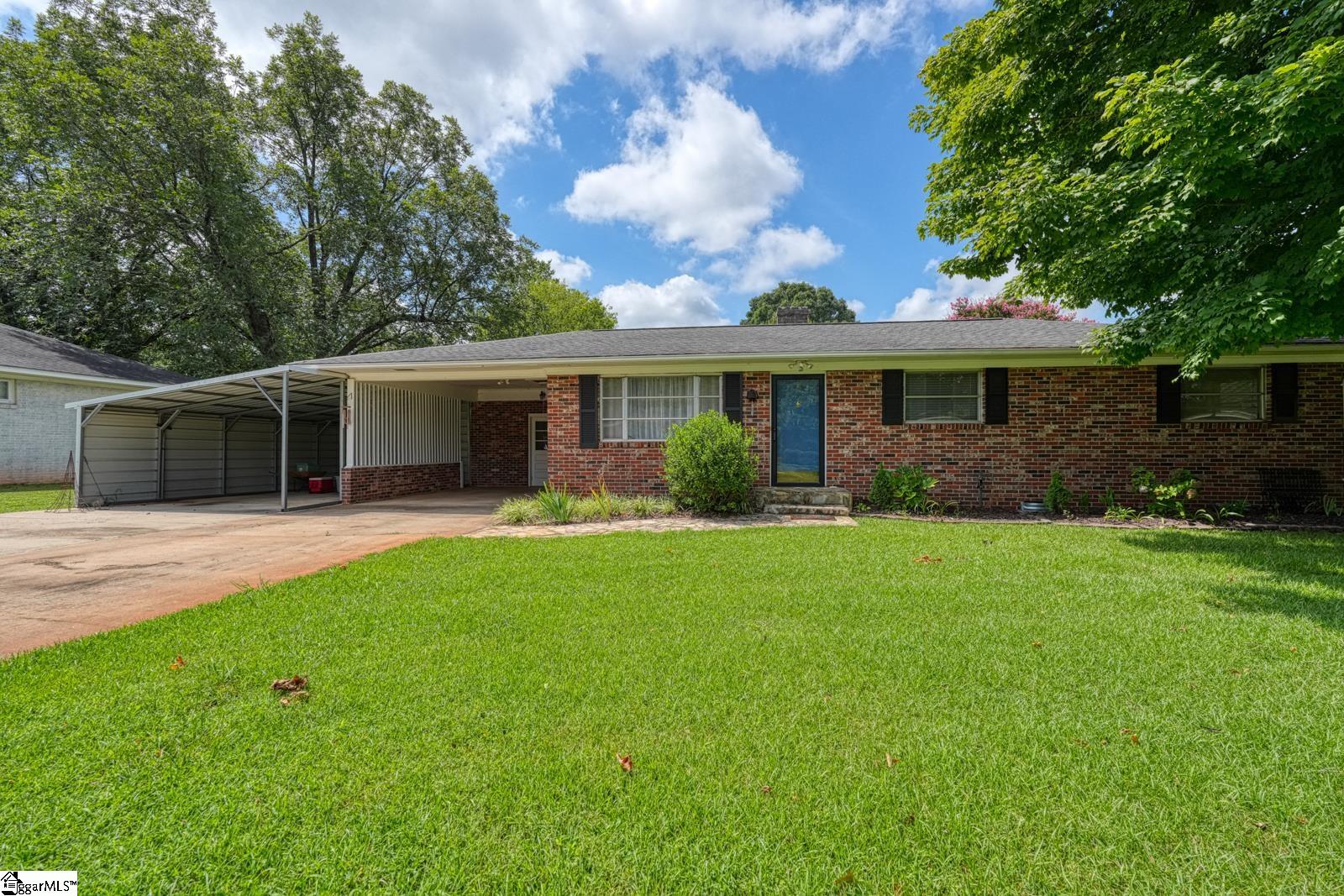 5 Clover Street Property Photo 2