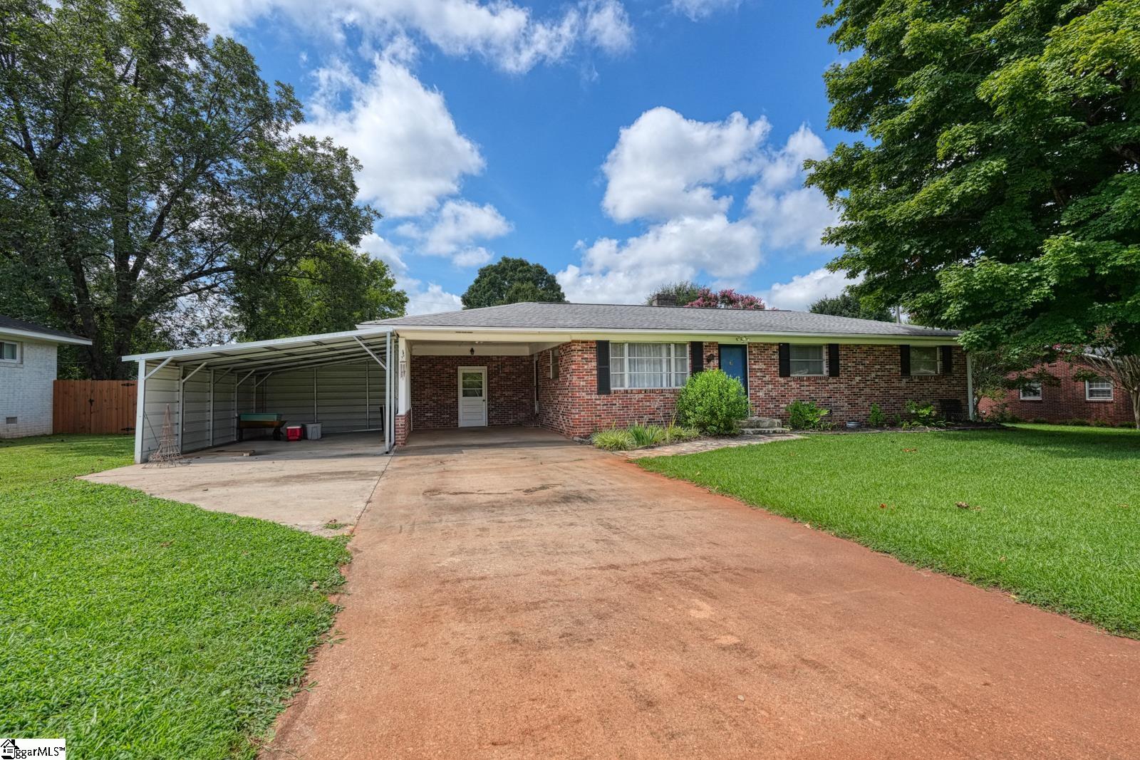 5 Clover Street Property Photo 4