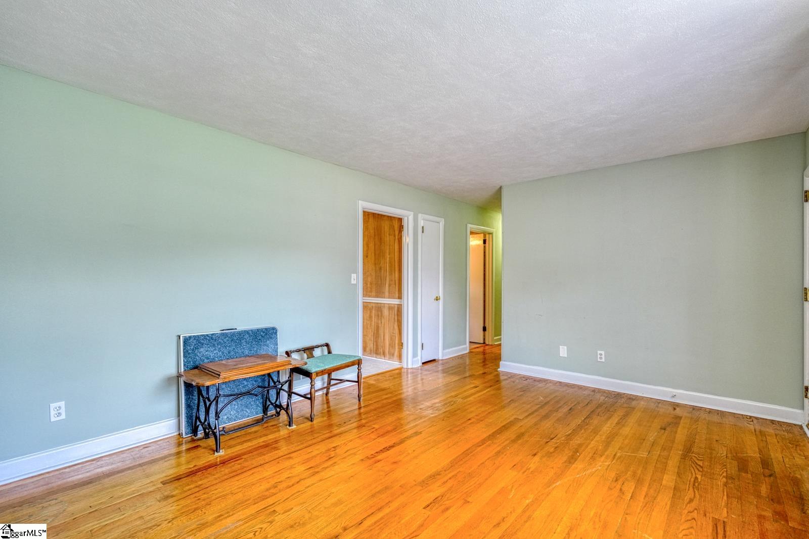 5 Clover Street Property Photo 6