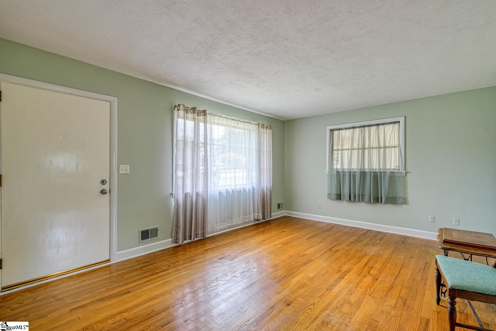 5 Clover Street Property Photo 8