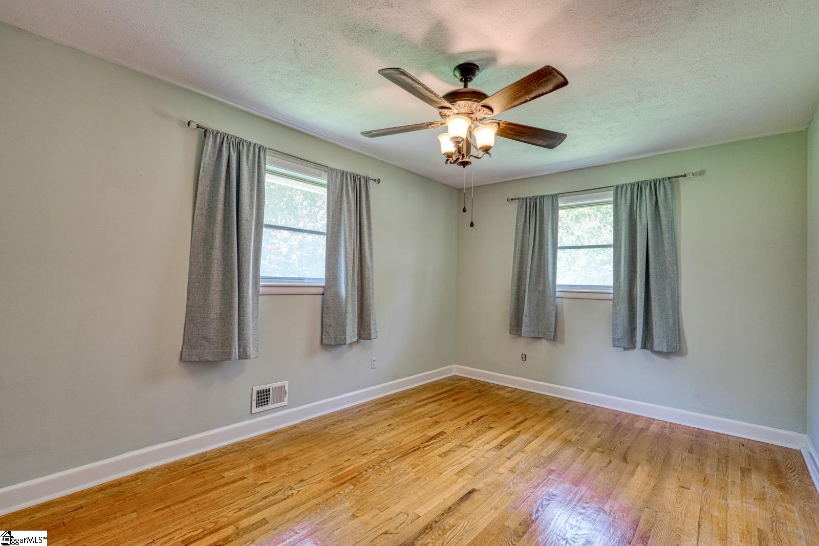 5 Clover Street Property Photo 24