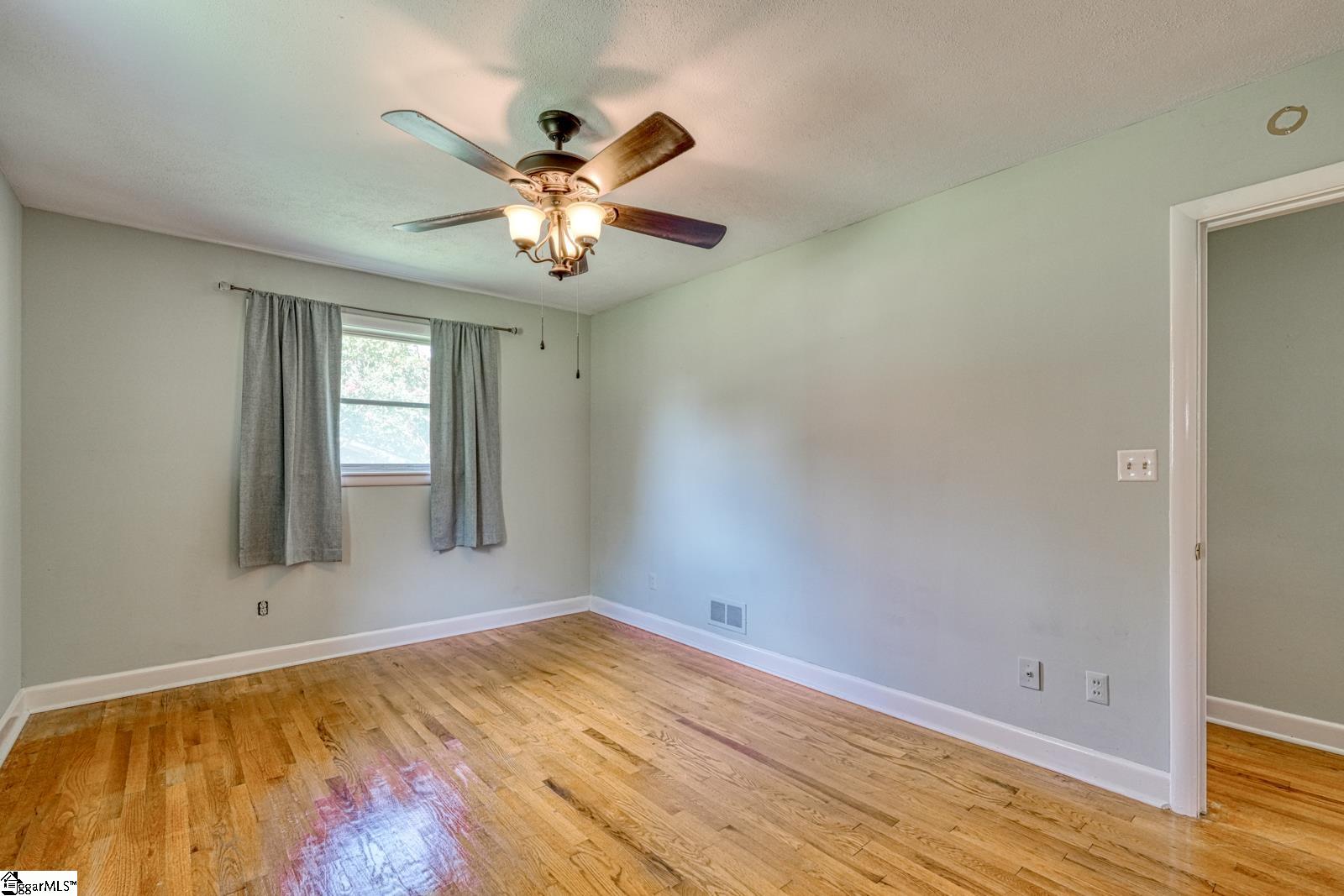 5 Clover Street Property Photo 27