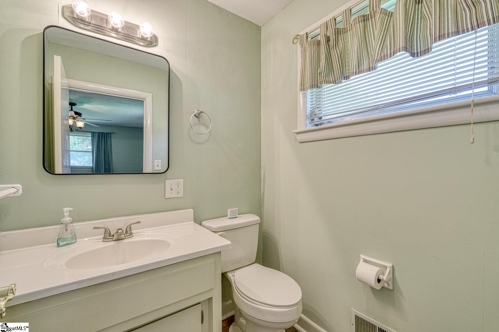 5 Clover Street Property Photo 28
